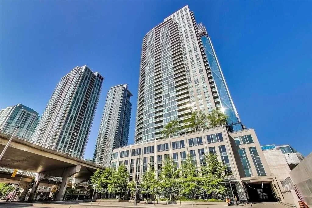 18 Yonge Street 907, Toronto C01, ON M5E 1Z8
