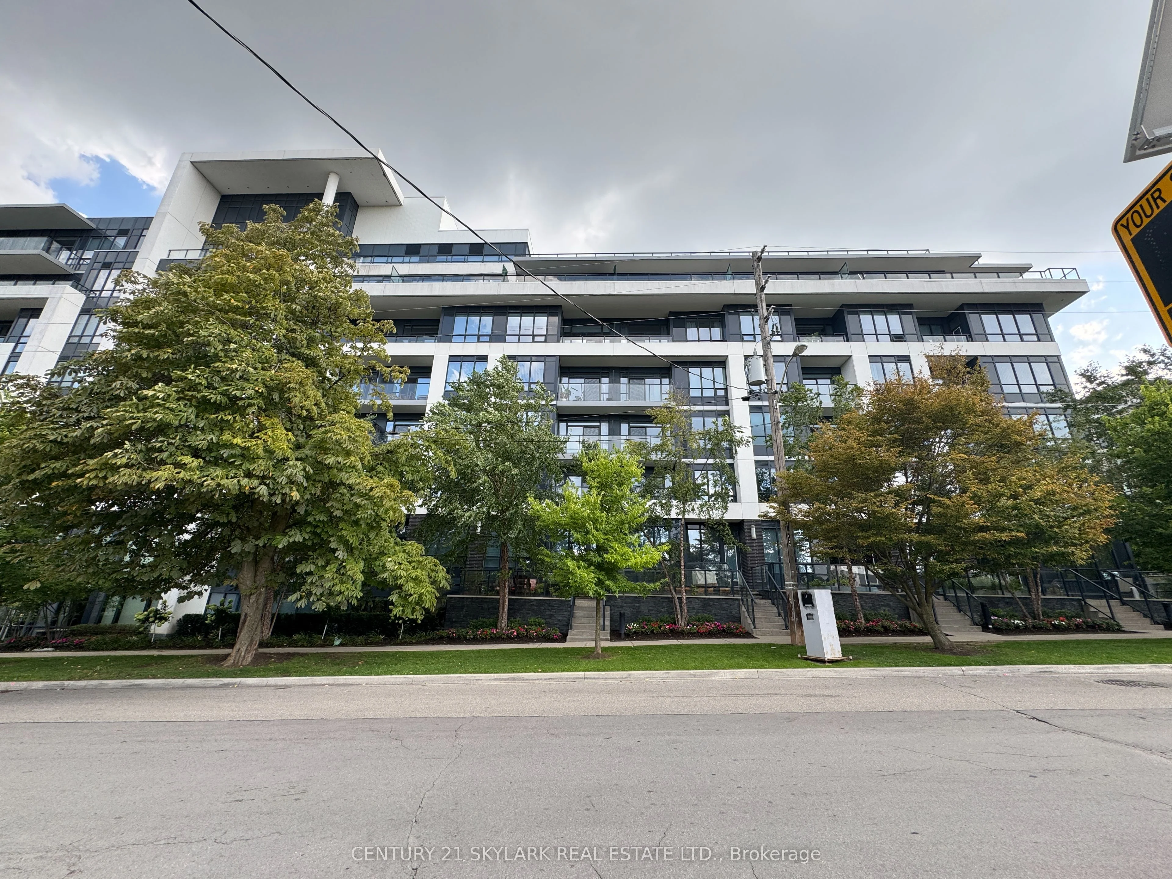 399 Spring Garden Avenue 202, Toronto C14, ON M2N 3H6