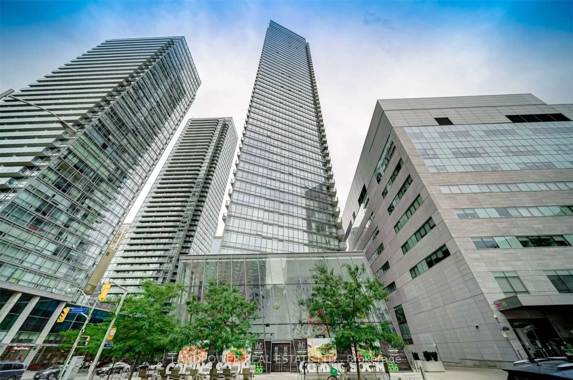 832 Bay Street 3003, Toronto C01, ON M5S 1Z6