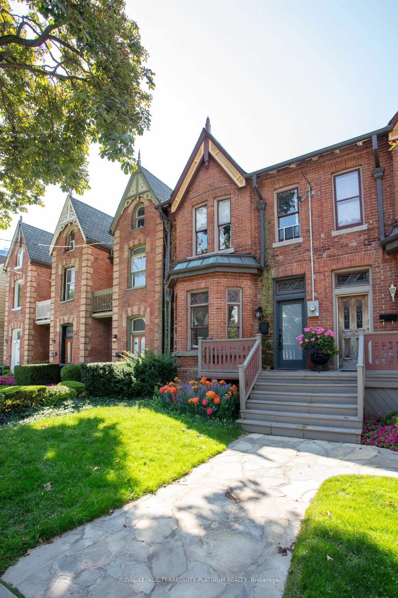 62 Stafford Street, Toronto C01, ON M6J 2R8