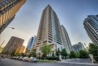 Condo Apartment in Toronto
