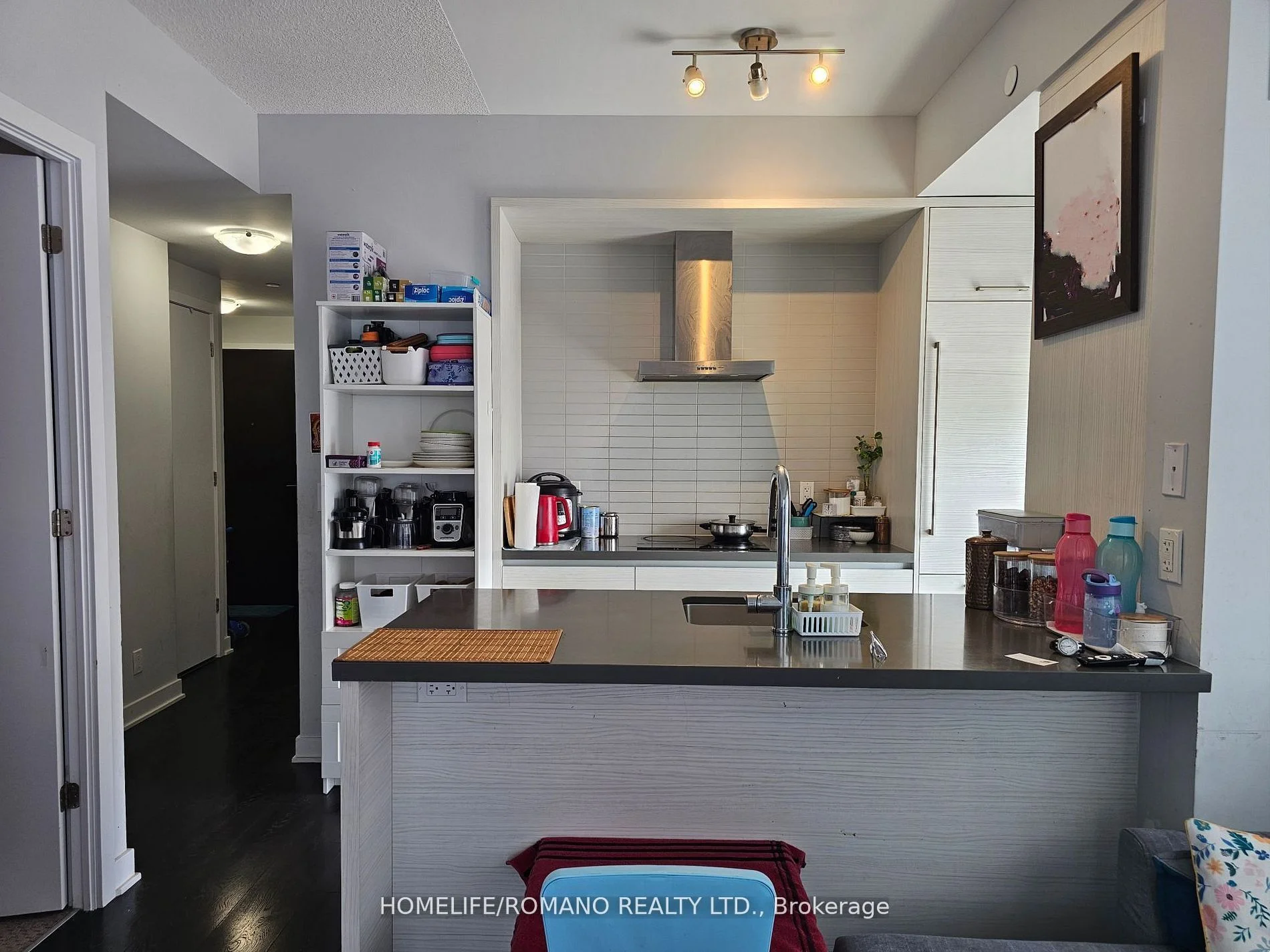 2221 Yonge Street 4008, Toronto C10, ON M4S 0B8