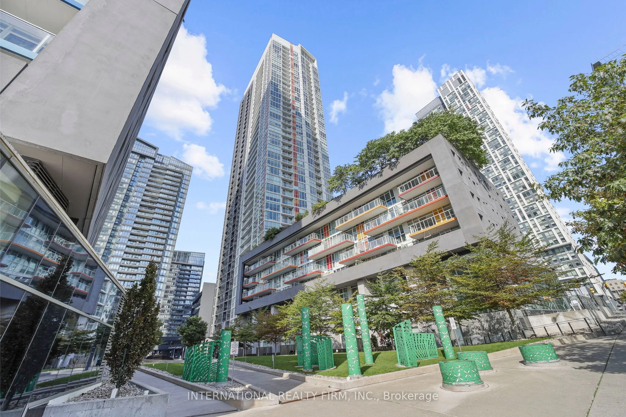 85 Queens Wharf Road 2112, Toronto C01, ON M5V 0J9