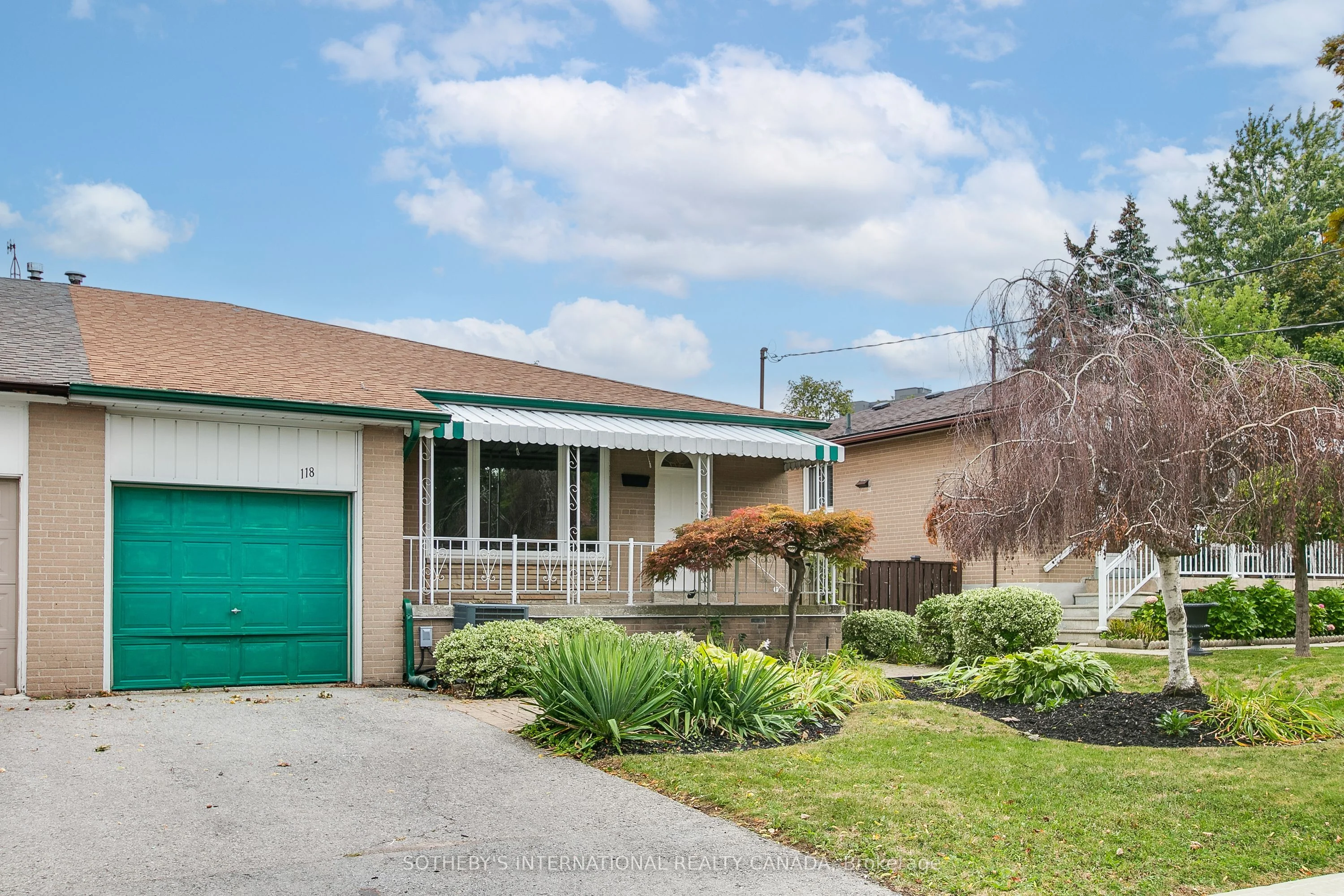 118 Chelmsford Avenue, Toronto C07, ON M2R 2W4