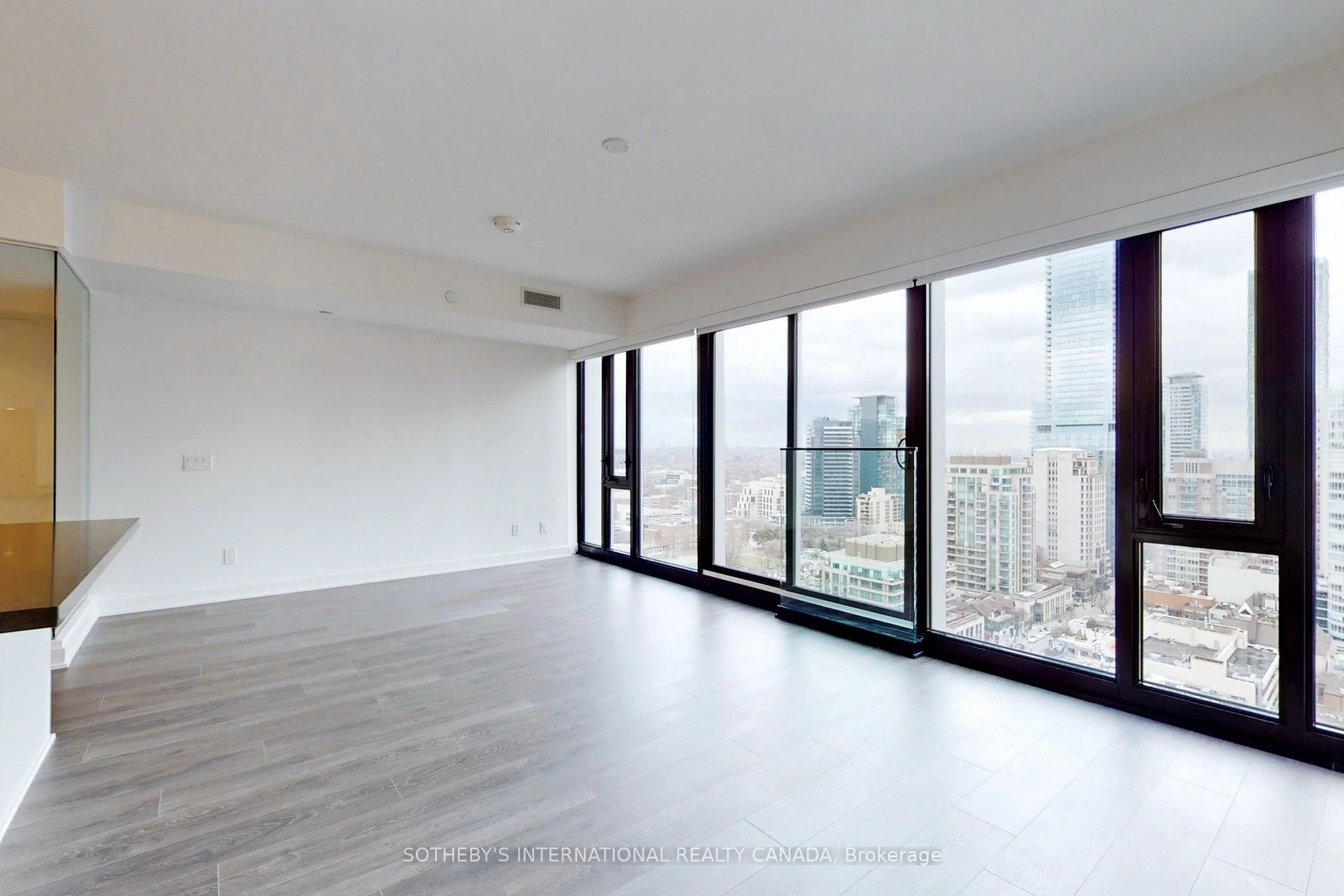 188 Cumberland Street 2404, Toronto C02, ON M5R 0B6