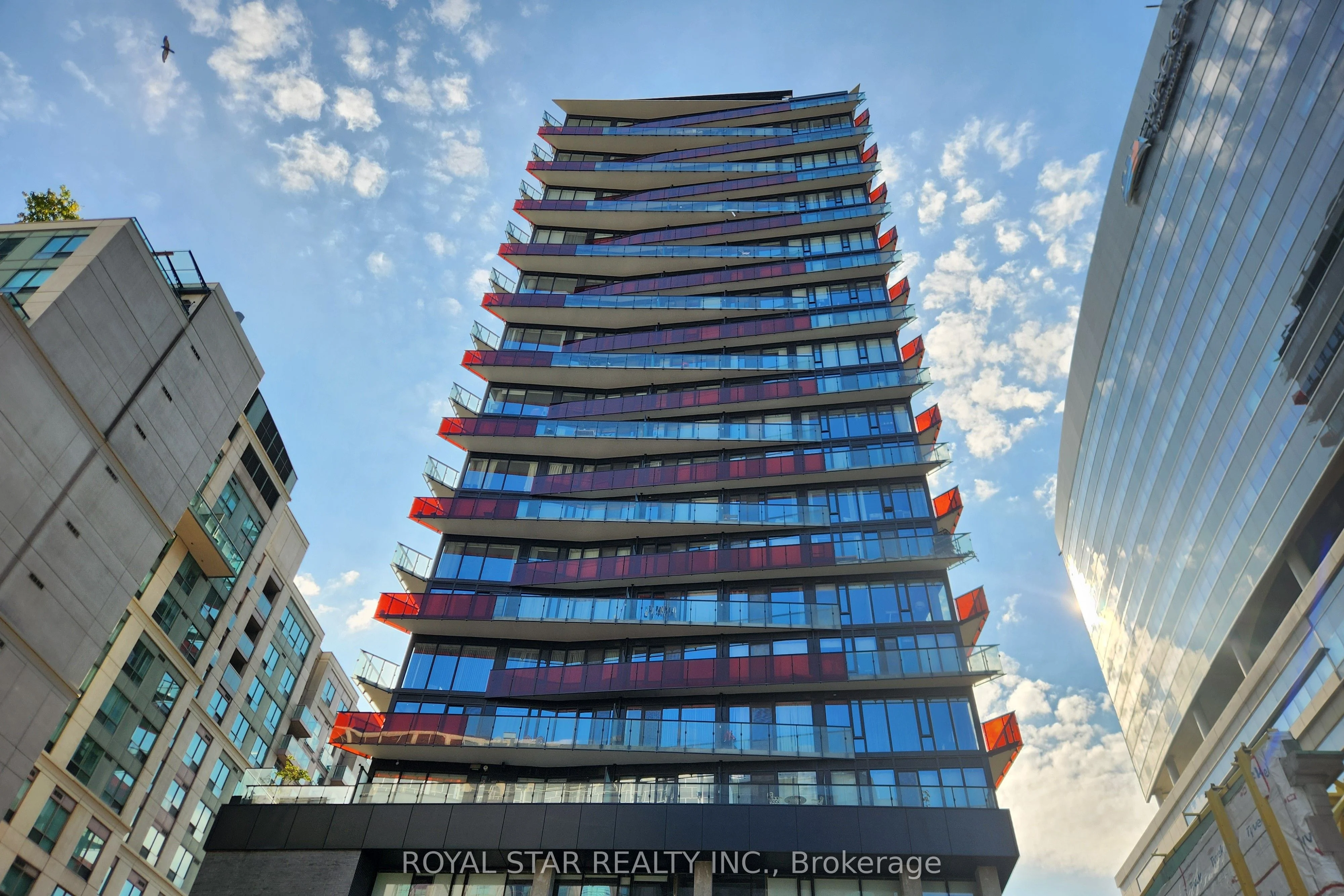 215 Queen Street W 601, Toronto C01, ON M5V 0P5