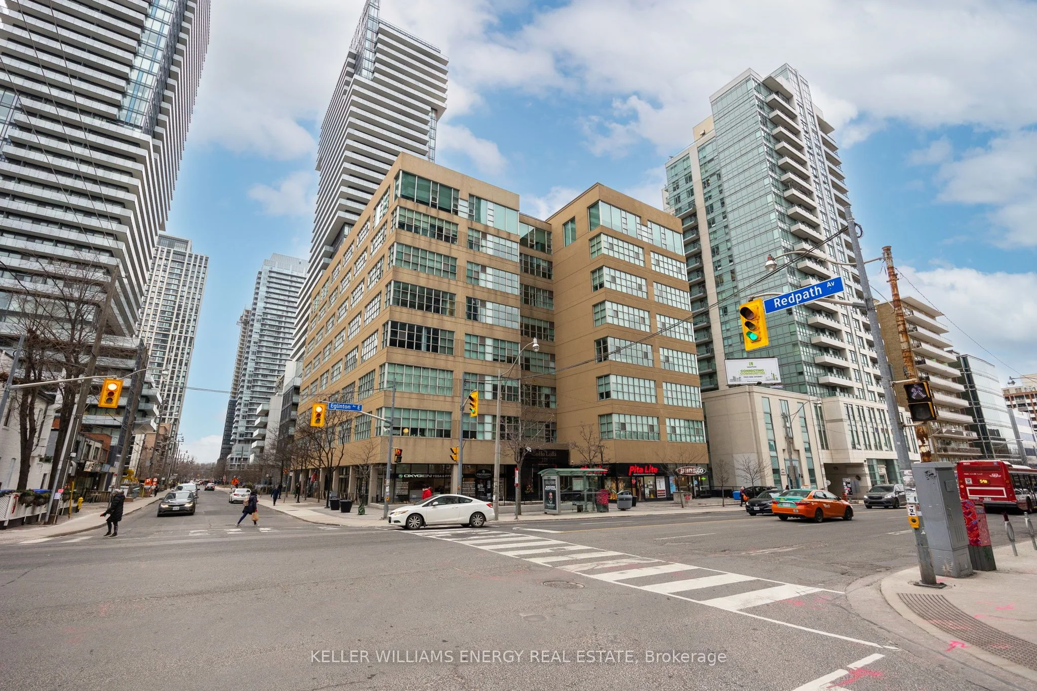 188 Eglinton Avenue E 712, Toronto C10, ON M4P 2X7