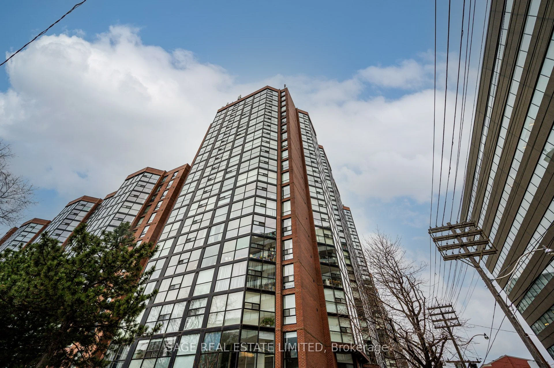 705 King Street W 204, Toronto C01, ON M5V 2W8