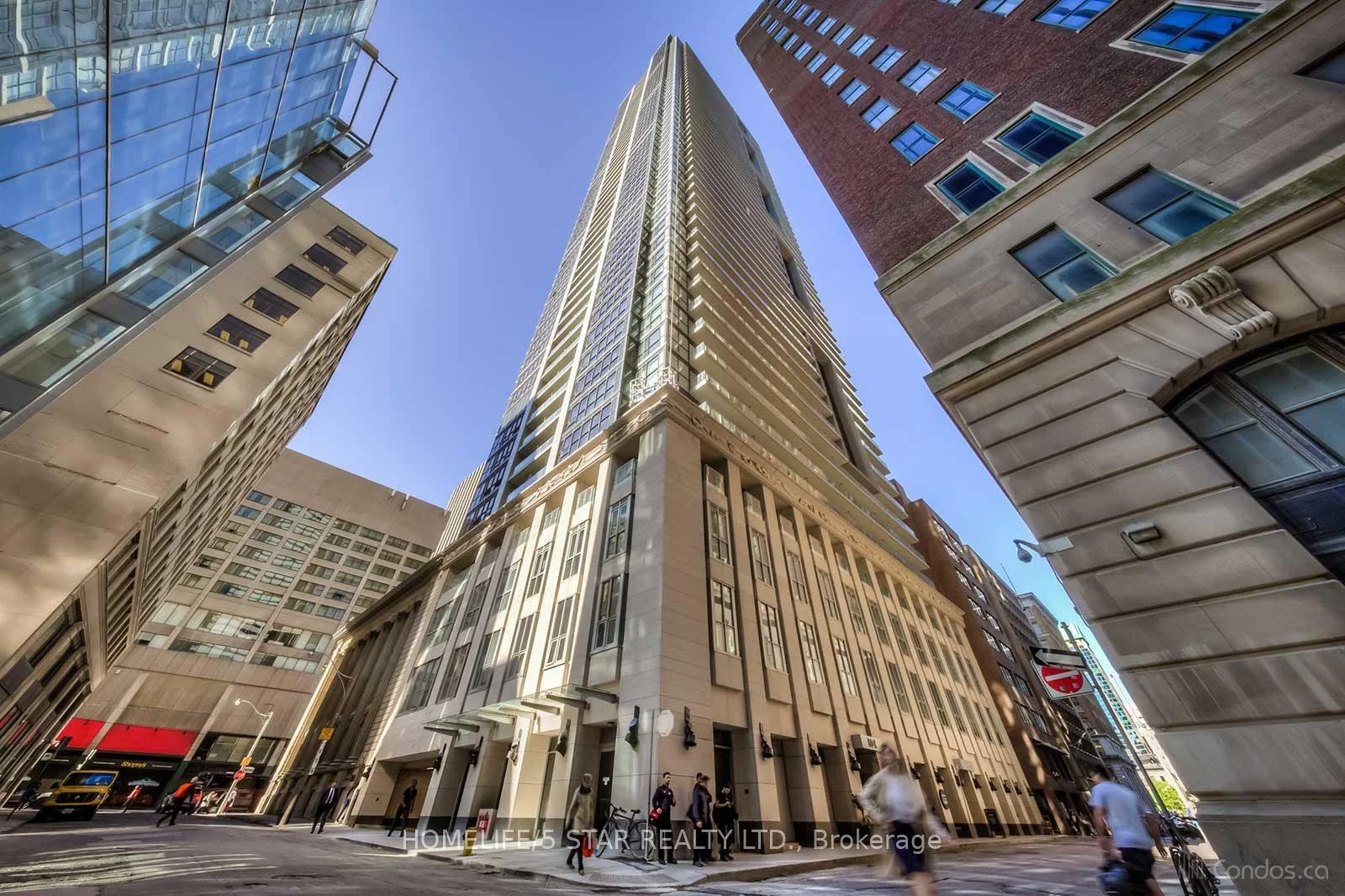 70 Temperance Street 2911, Toronto C01, ON M5H 0B1