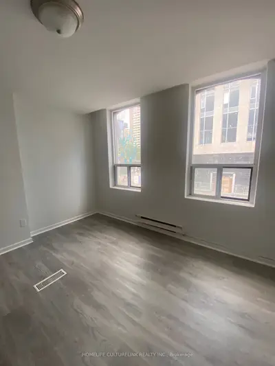 Upper Level in Toronto