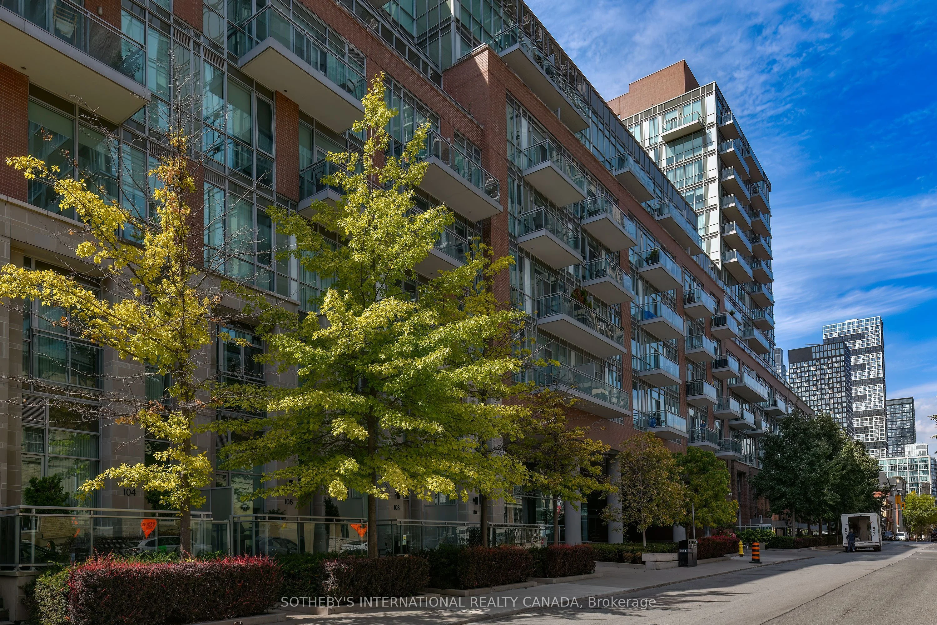 112 George Street 301, Toronto C08, ON M5A 4P8