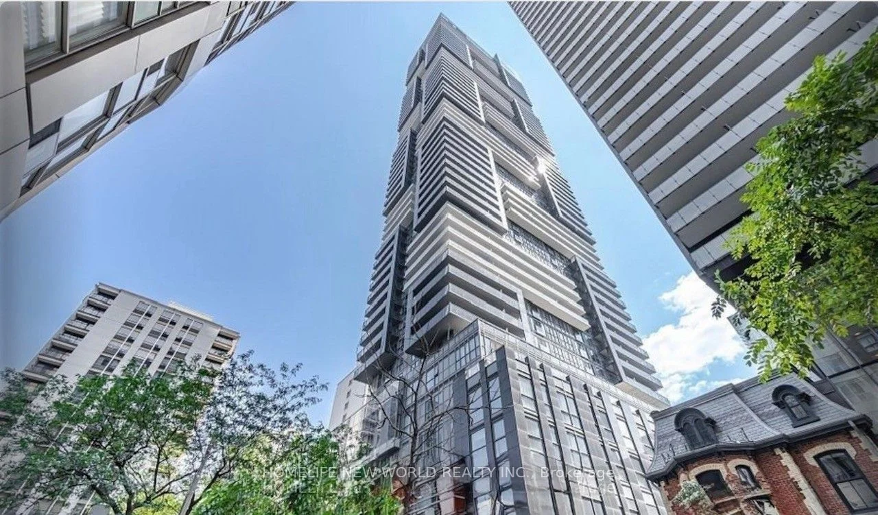 7 Grenville St Street 812, Toronto C01, ON M4Y 0E9