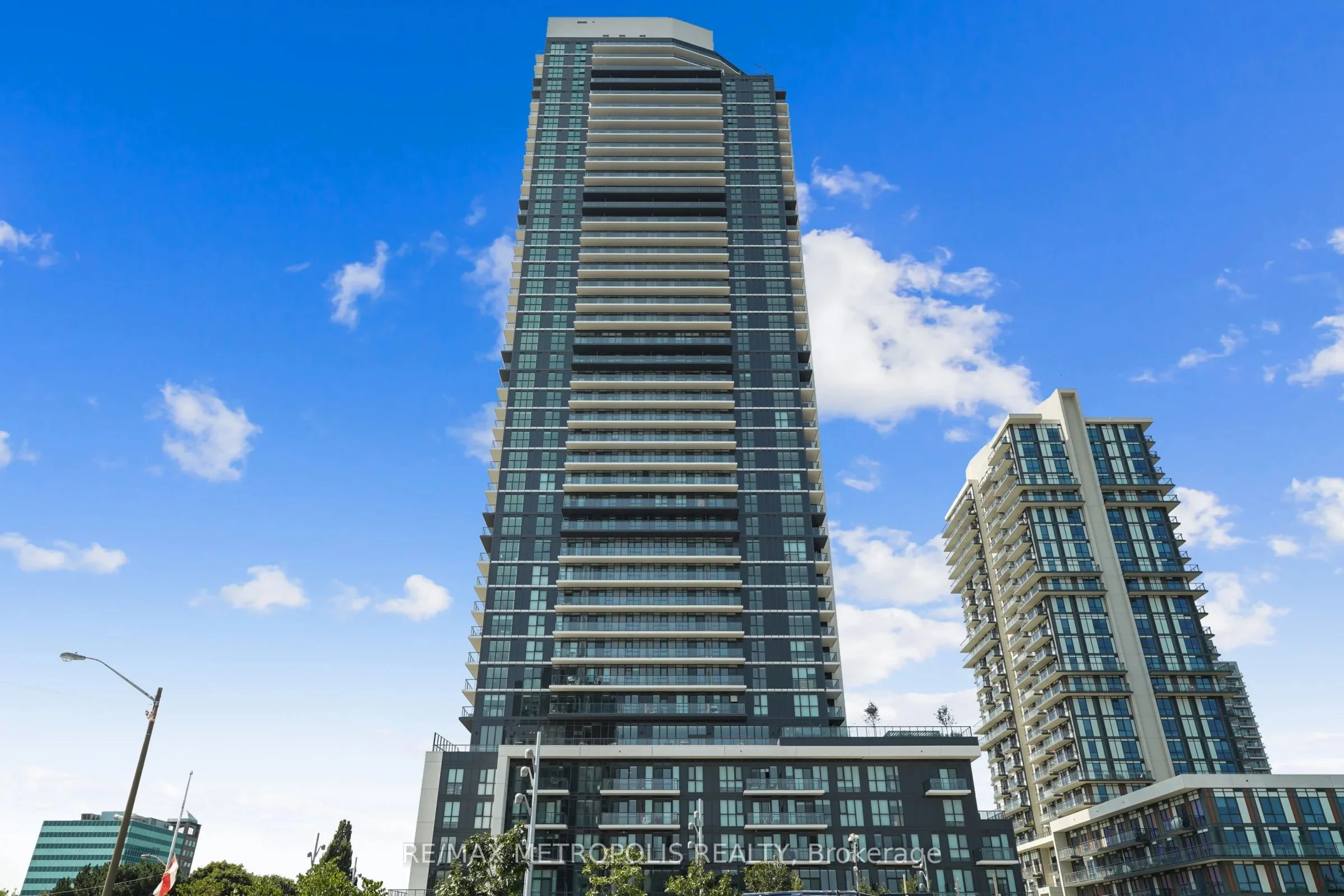 325 Yorkland Boulevard TH02, Toronto C15, ON M2J 0H8
