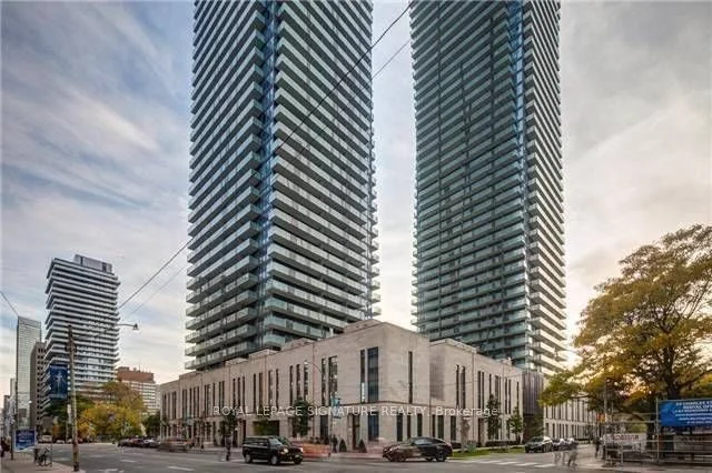 1080 Bay Street 3803, Toronto C01, ON M5S 0A5