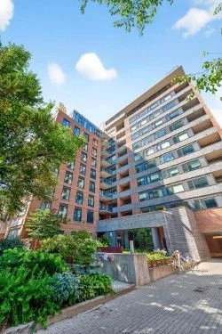 400 Wellington Street W 501, Toronto C01, ON M5V 0B5