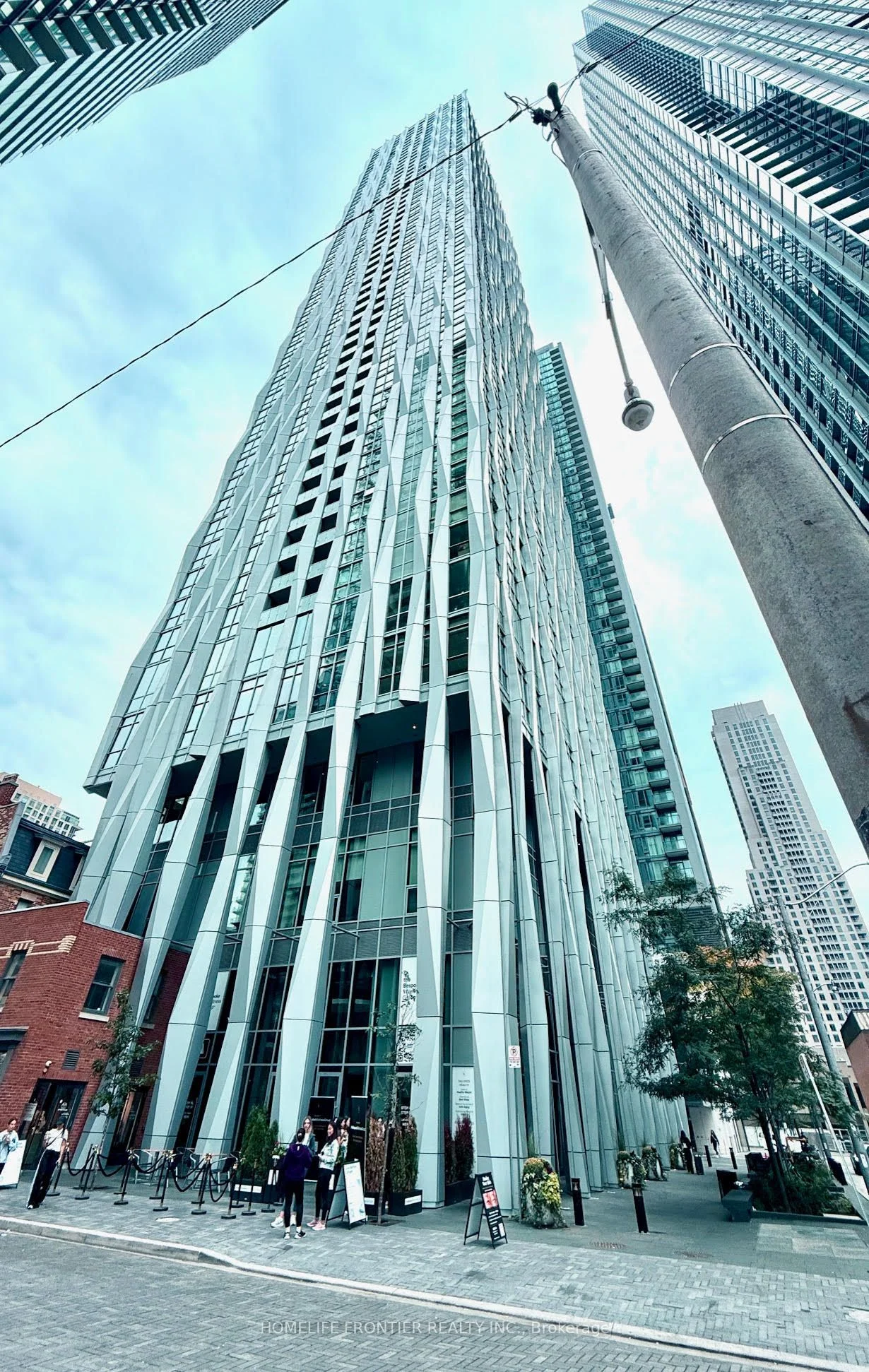 1 Yorkville Avenue 2609, Toronto C02, ON M4W 1L1