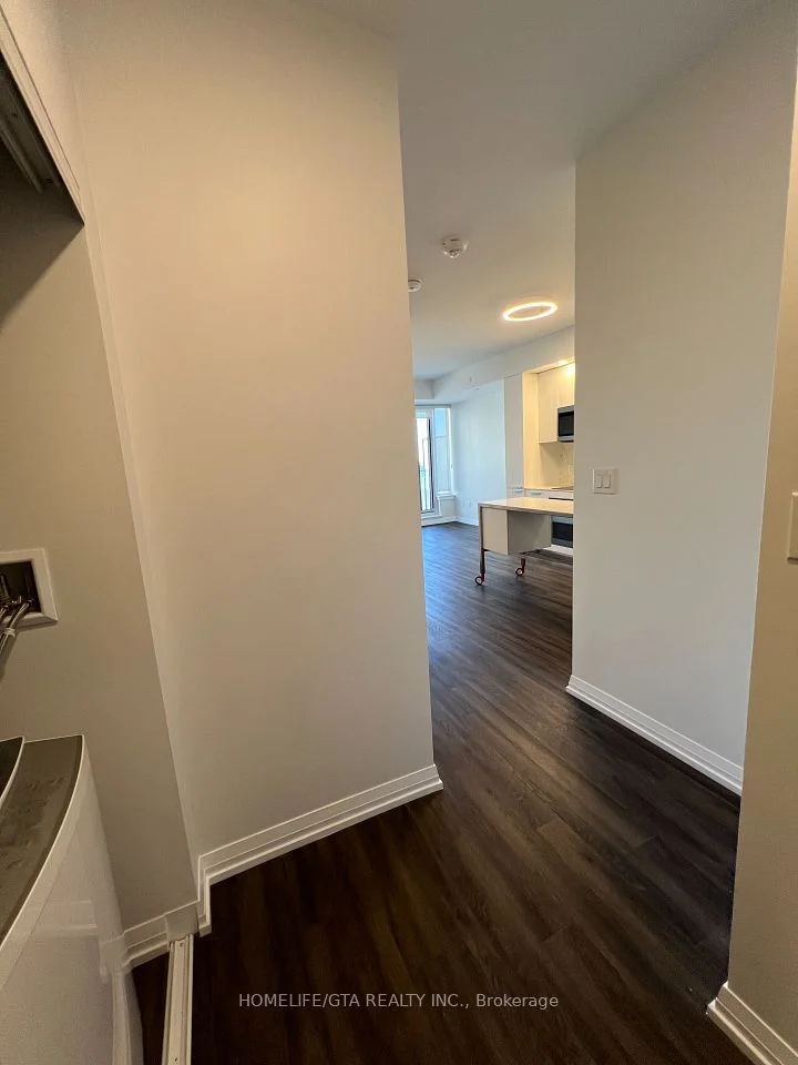 75 Canterbury Place 1917, Toronto C07, ON M2N 2N1