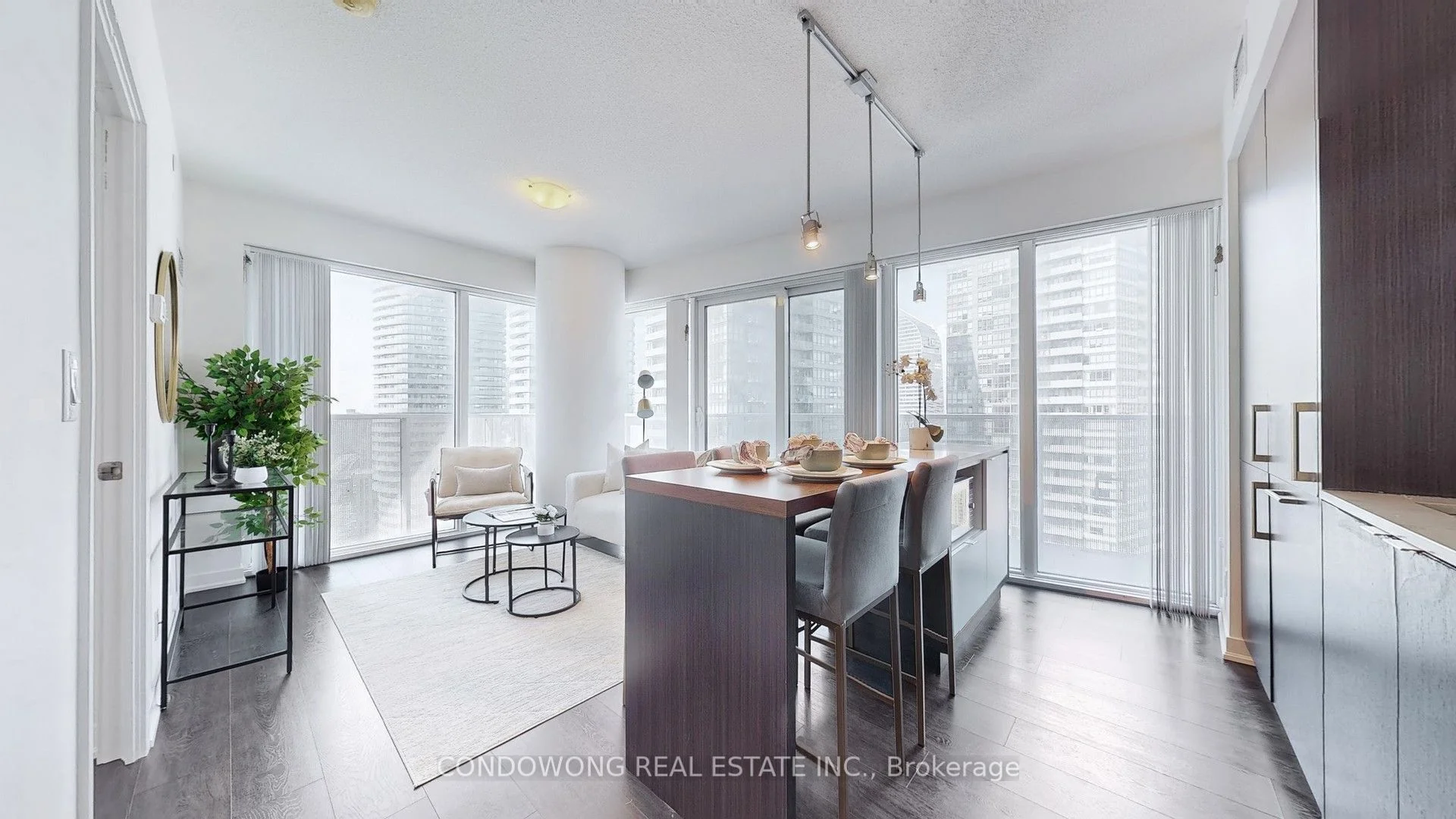 Condo Apartment in Toronto