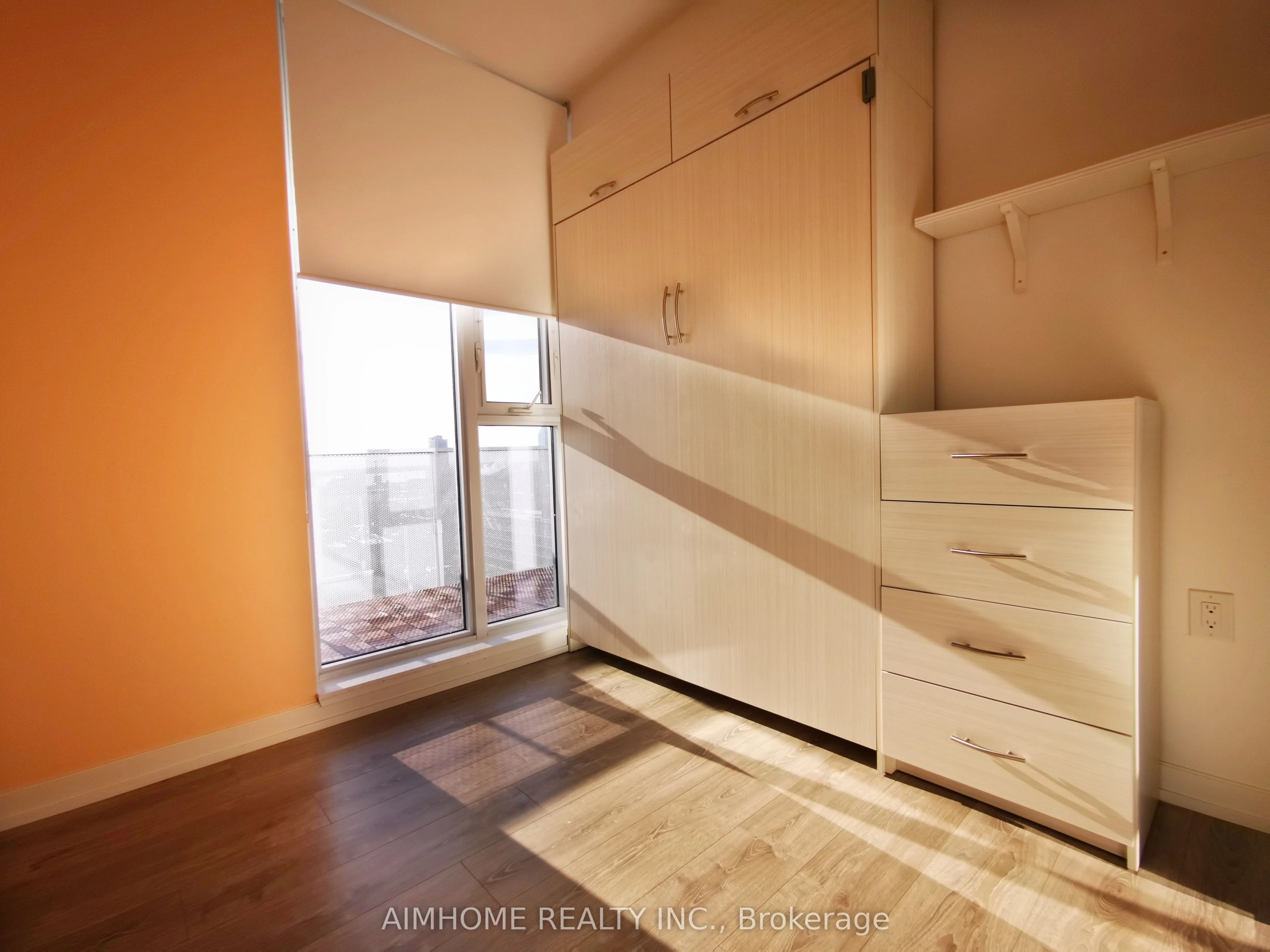 20 Tubman Avenue 1810, Toronto C08, ON M5A 0M5
