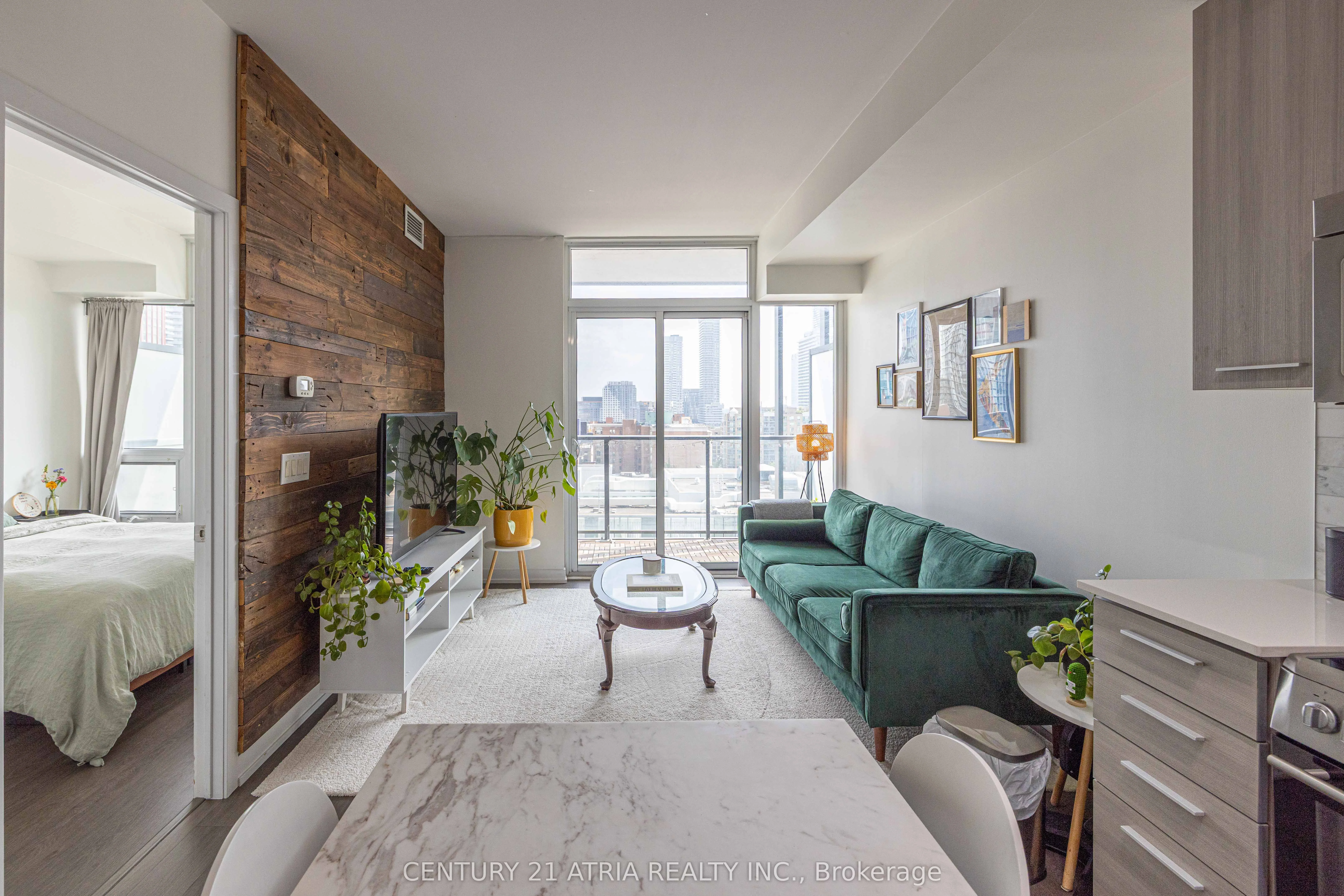105 George Street 1008, Toronto C08, ON M5A 0L4