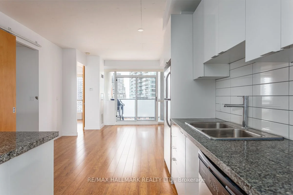 1 Shaw Street 1120, Toronto C01, On M6k 0a1