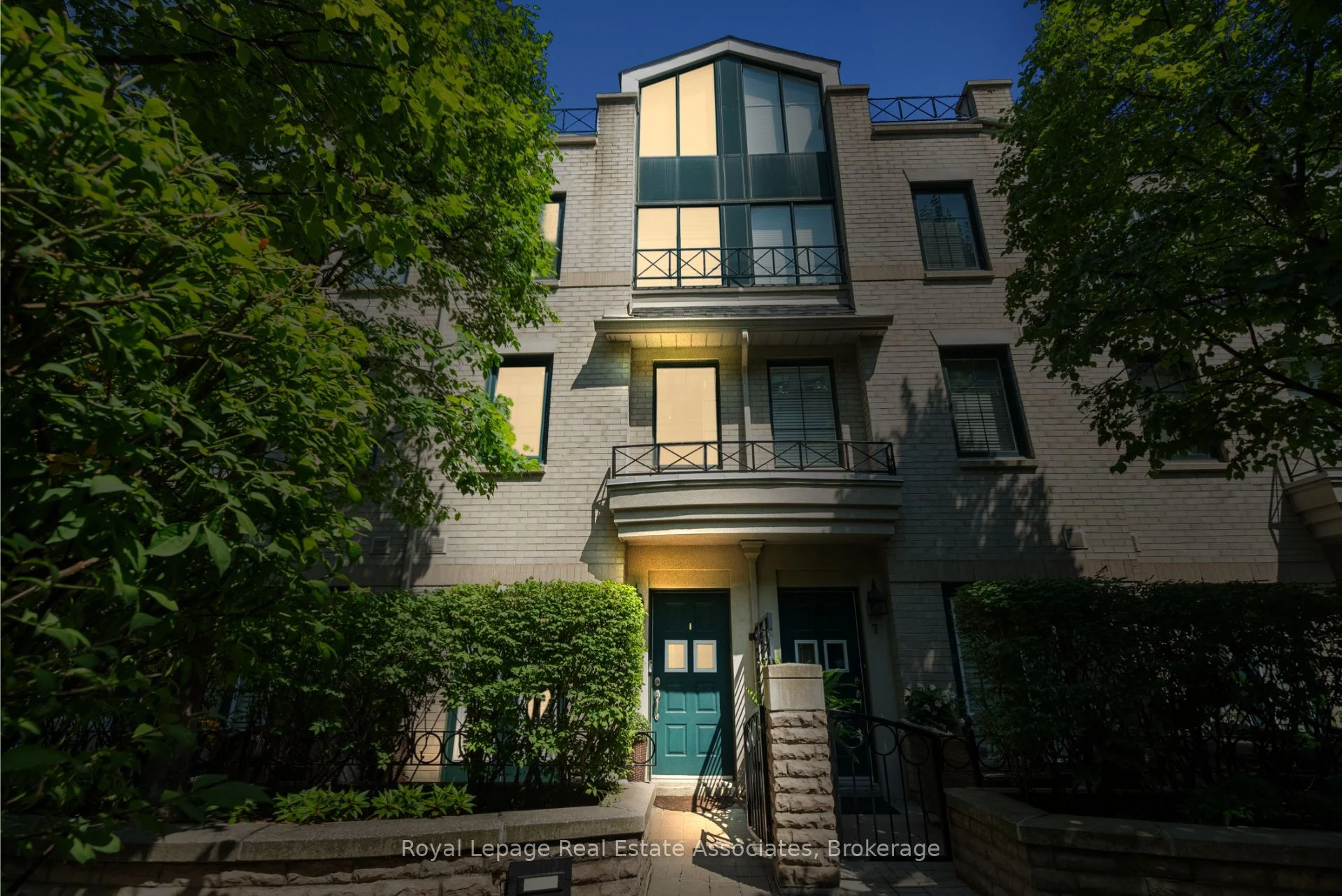 Condo Townhouse in Toronto