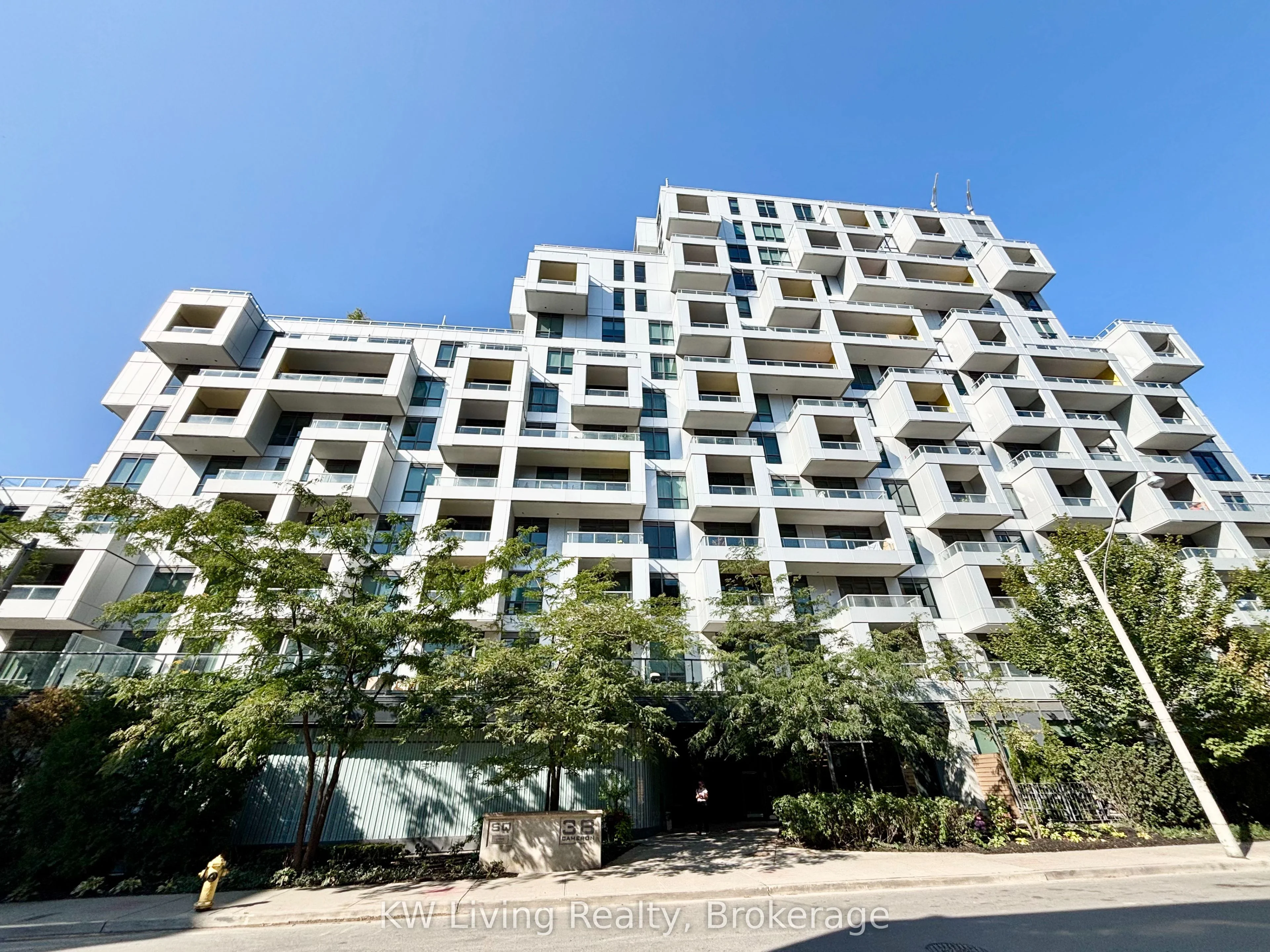 38 Cameron Street 214, Toronto C01 M5T 0C3
