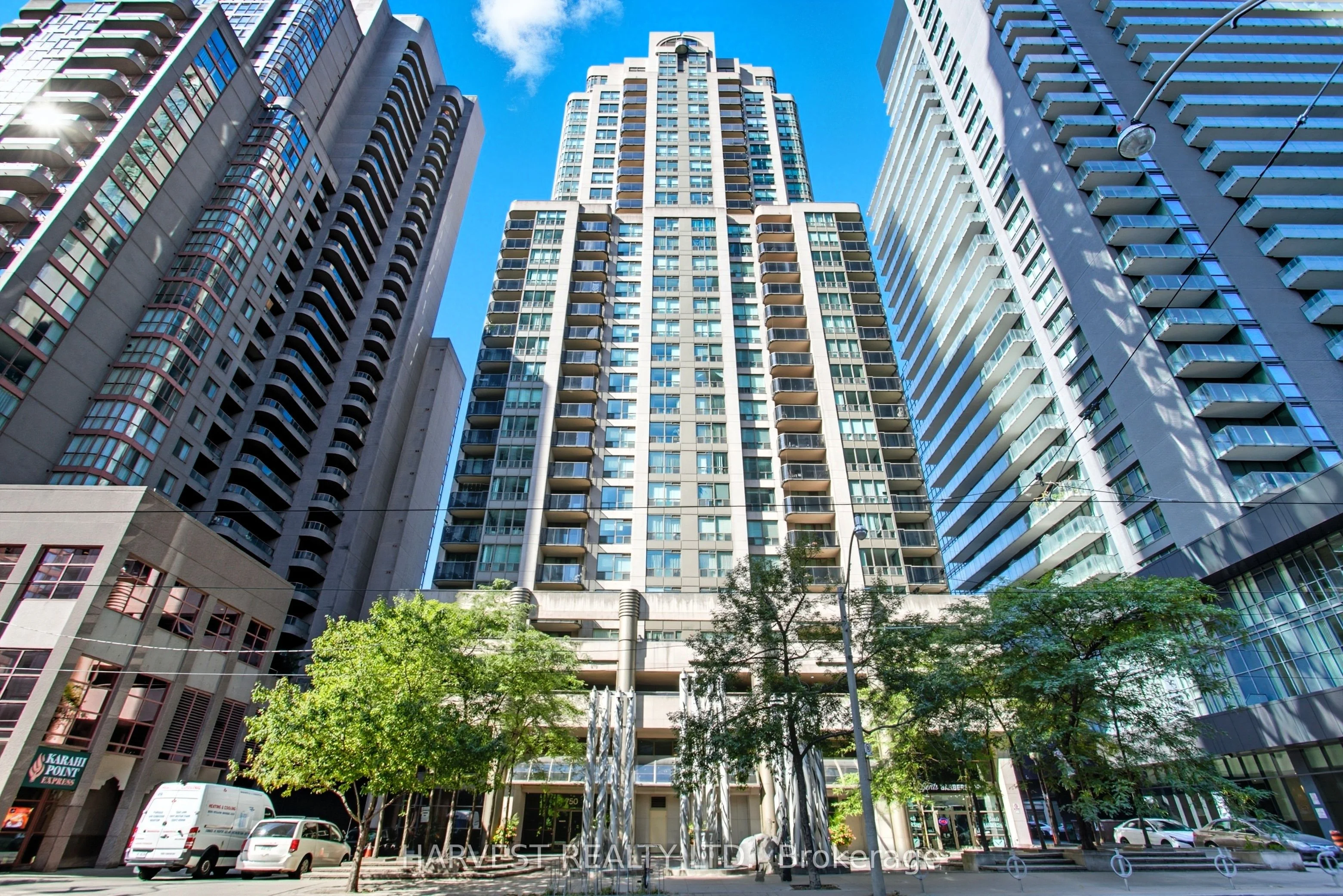 750 Bay Street 3303, Toronto C01, ON M5G 1N6