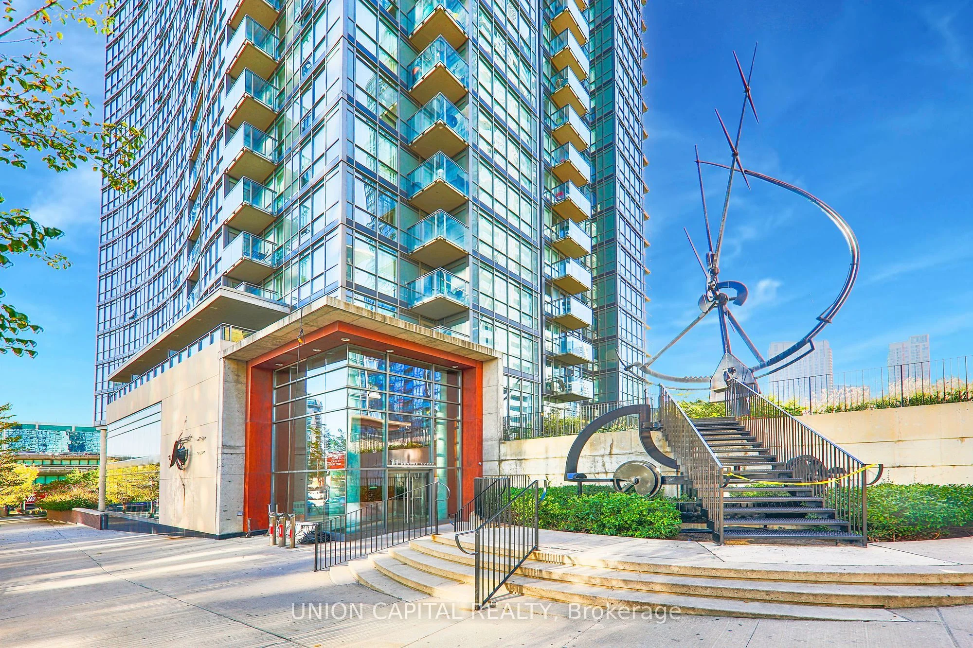 11 Brunel Court 1212, Toronto C01, ON M5V 3Y3