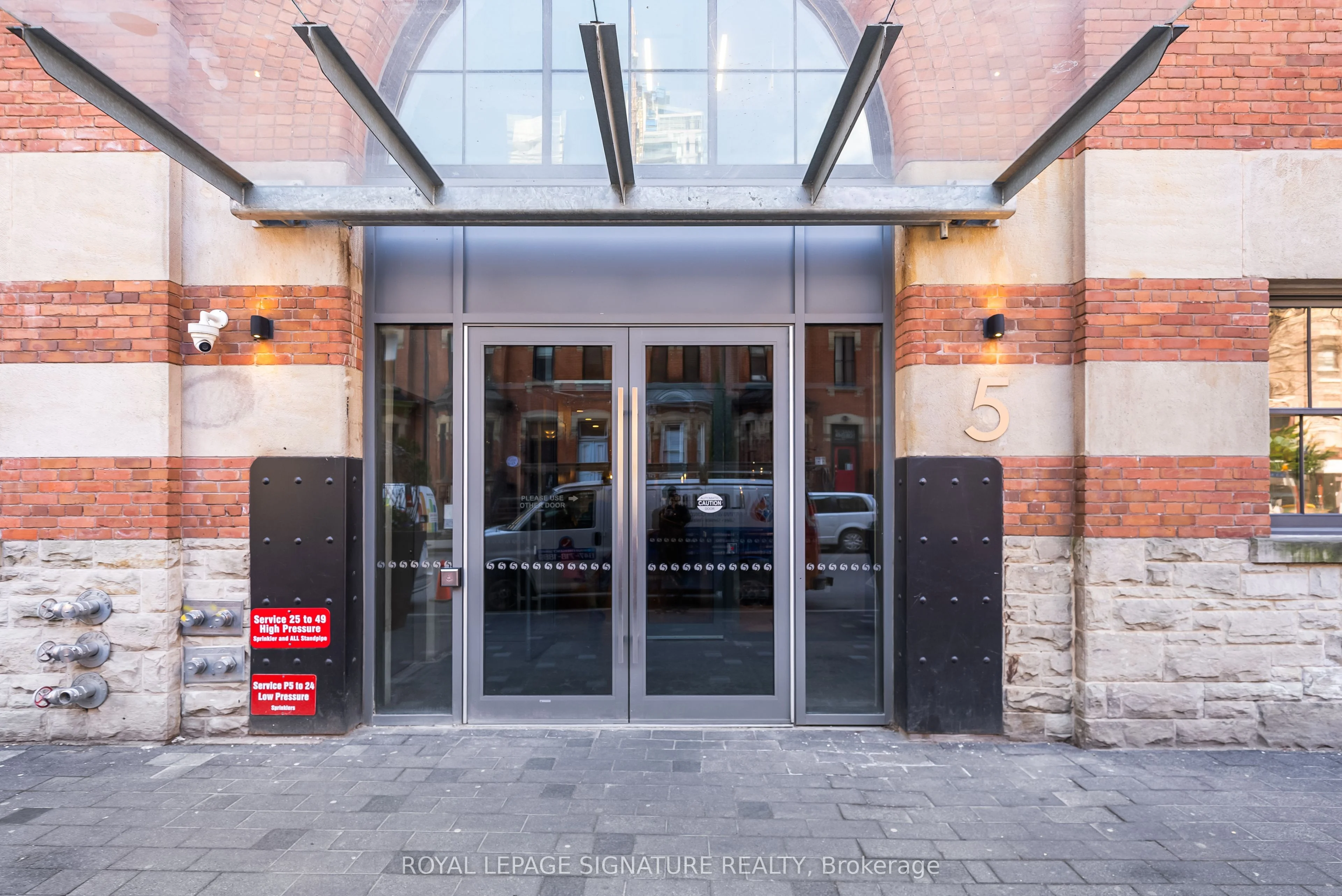 5 St Joseph Street 4704, Toronto C01, ON M4Y 0B6