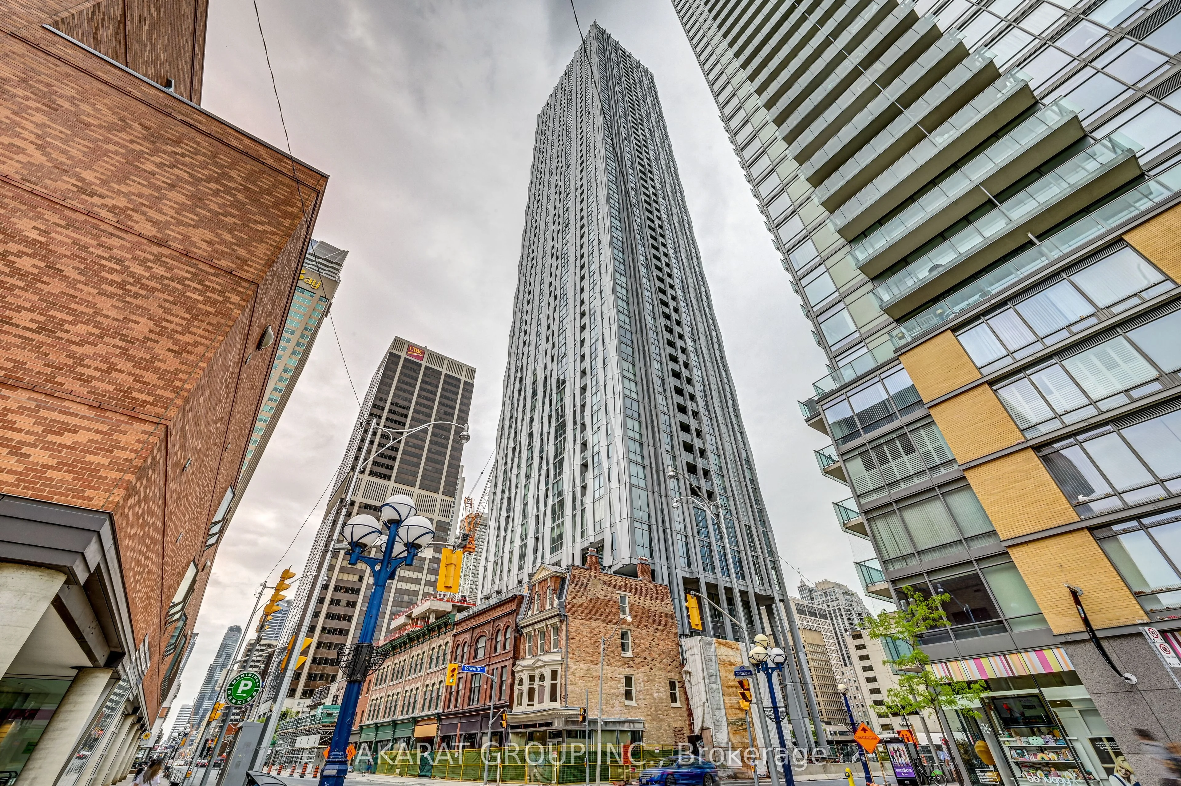 1 Yorkville Avenue 1711, Toronto C02, ON M4W 0B1