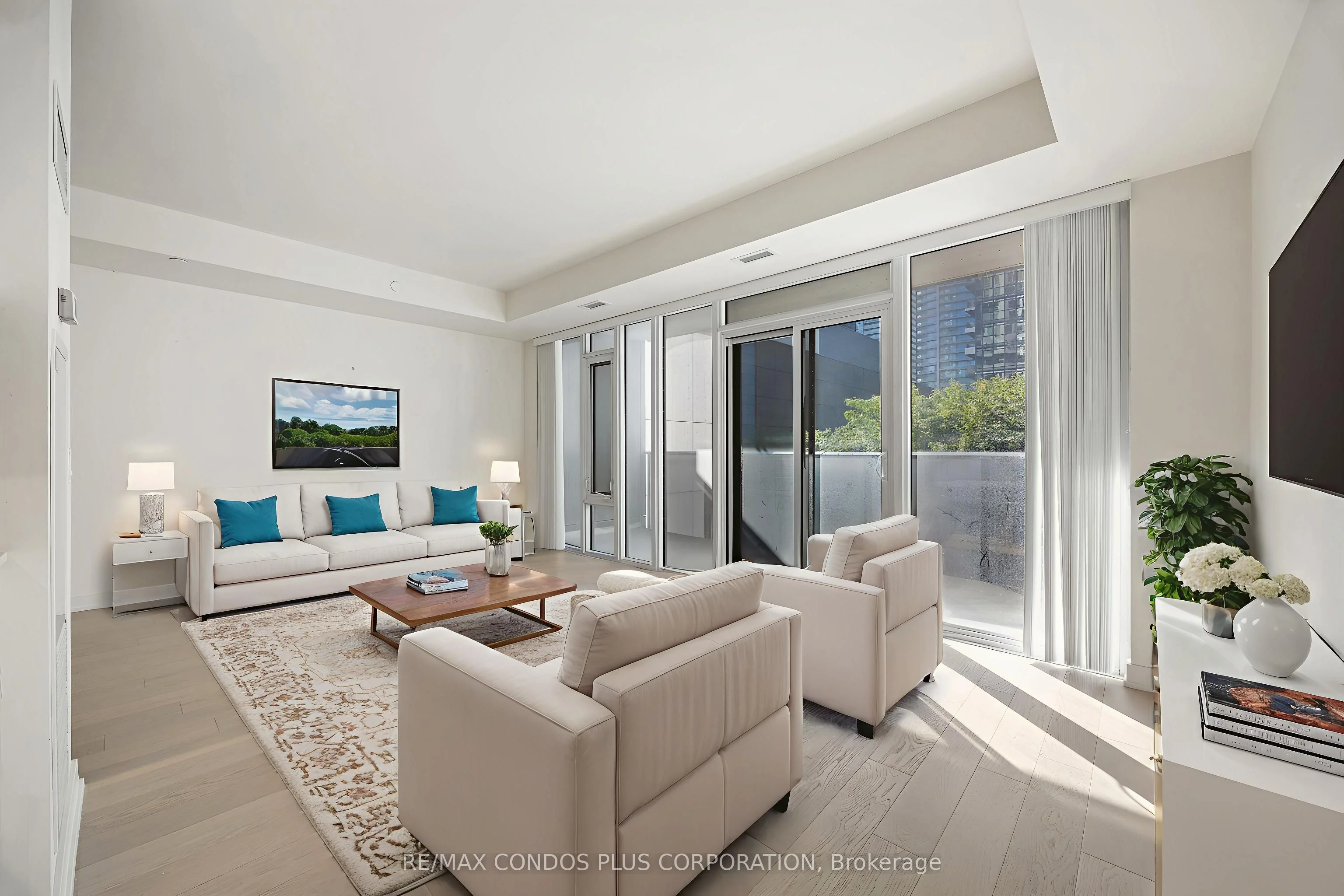 330 Richmond Street W 518, Toronto C01, ON M5V 1X2
