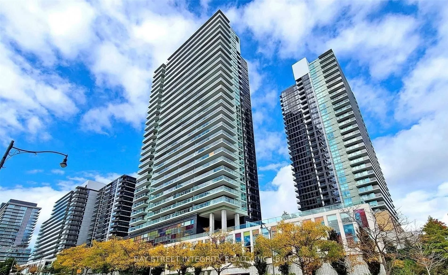 29 Singer Court 2703, Toronto C15, ON M2K 0B3