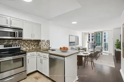 Condo Apartment in Toronto