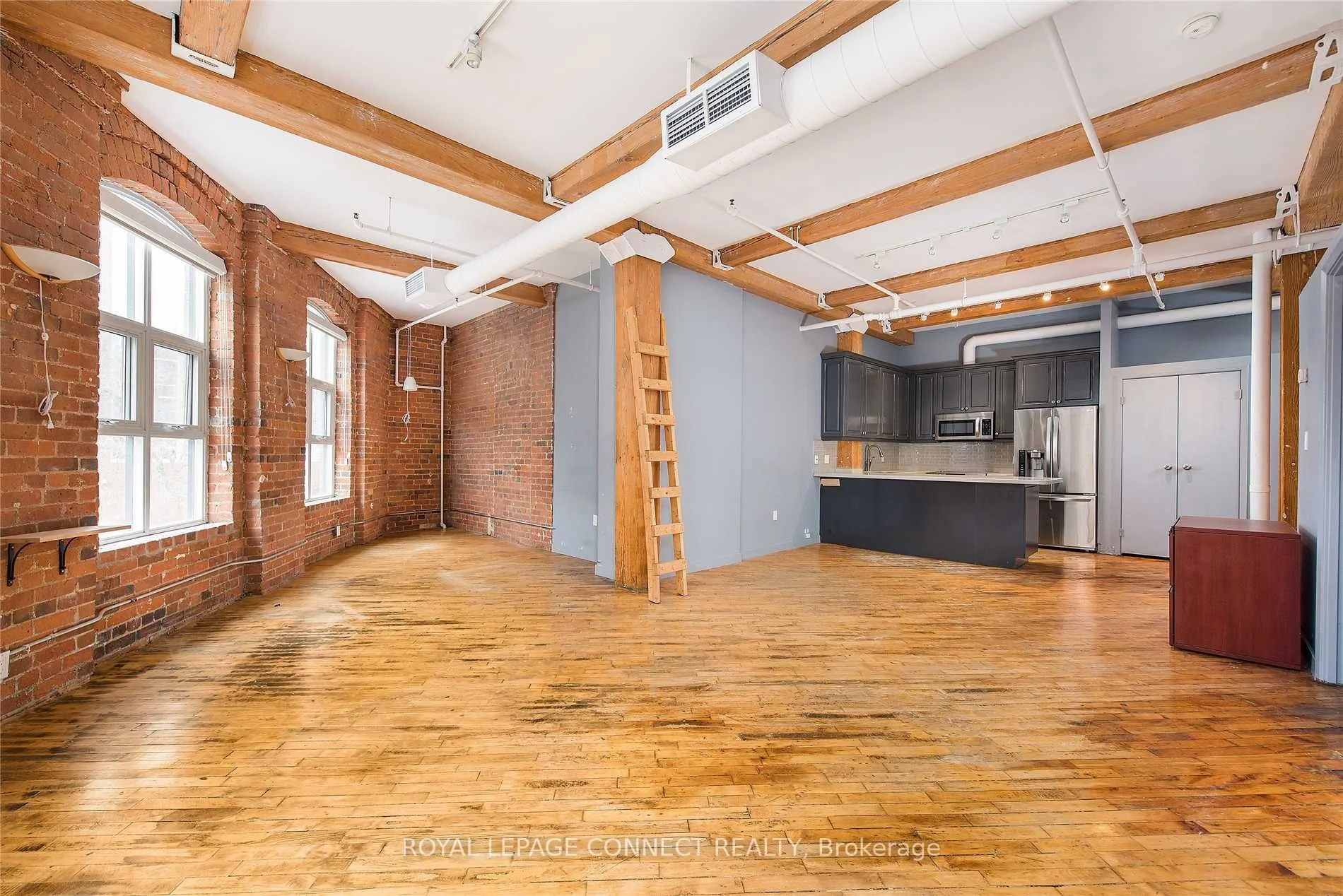 90 Sherbourne Street 305, Toronto C08, On M5a 2r1