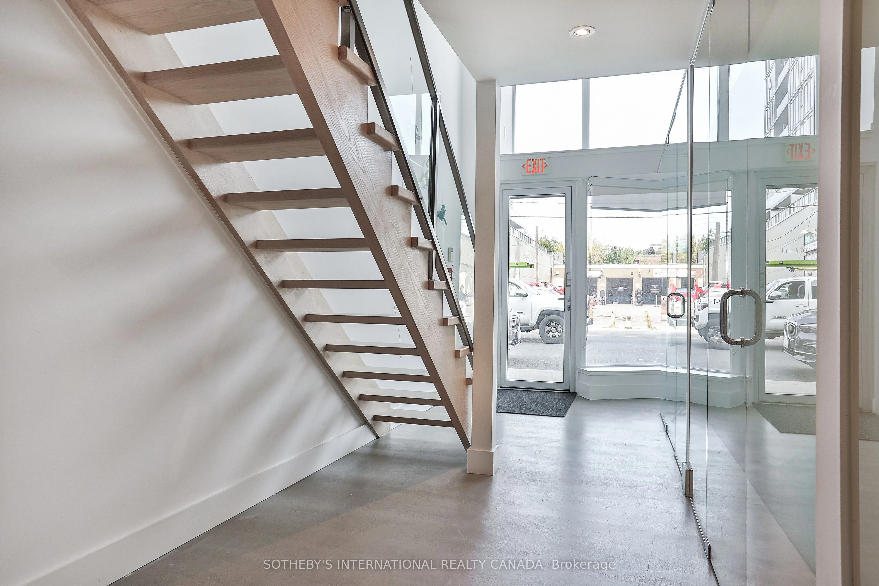 483 Dupont Street 103, Toronto C02, ON M6G 1Y6