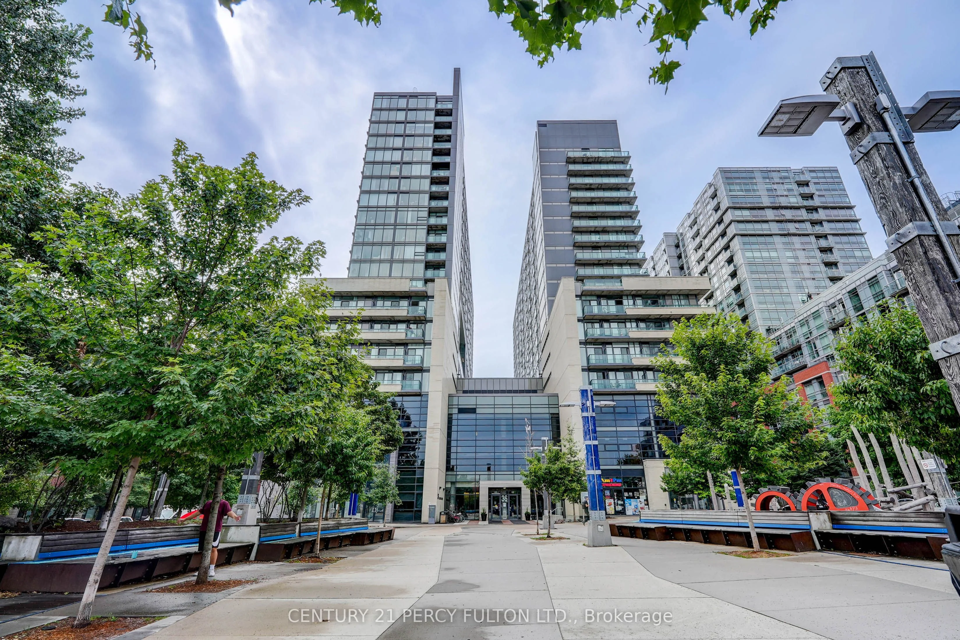 36 Lisgar Street 209W, Toronto C01, ON M6J 0C7