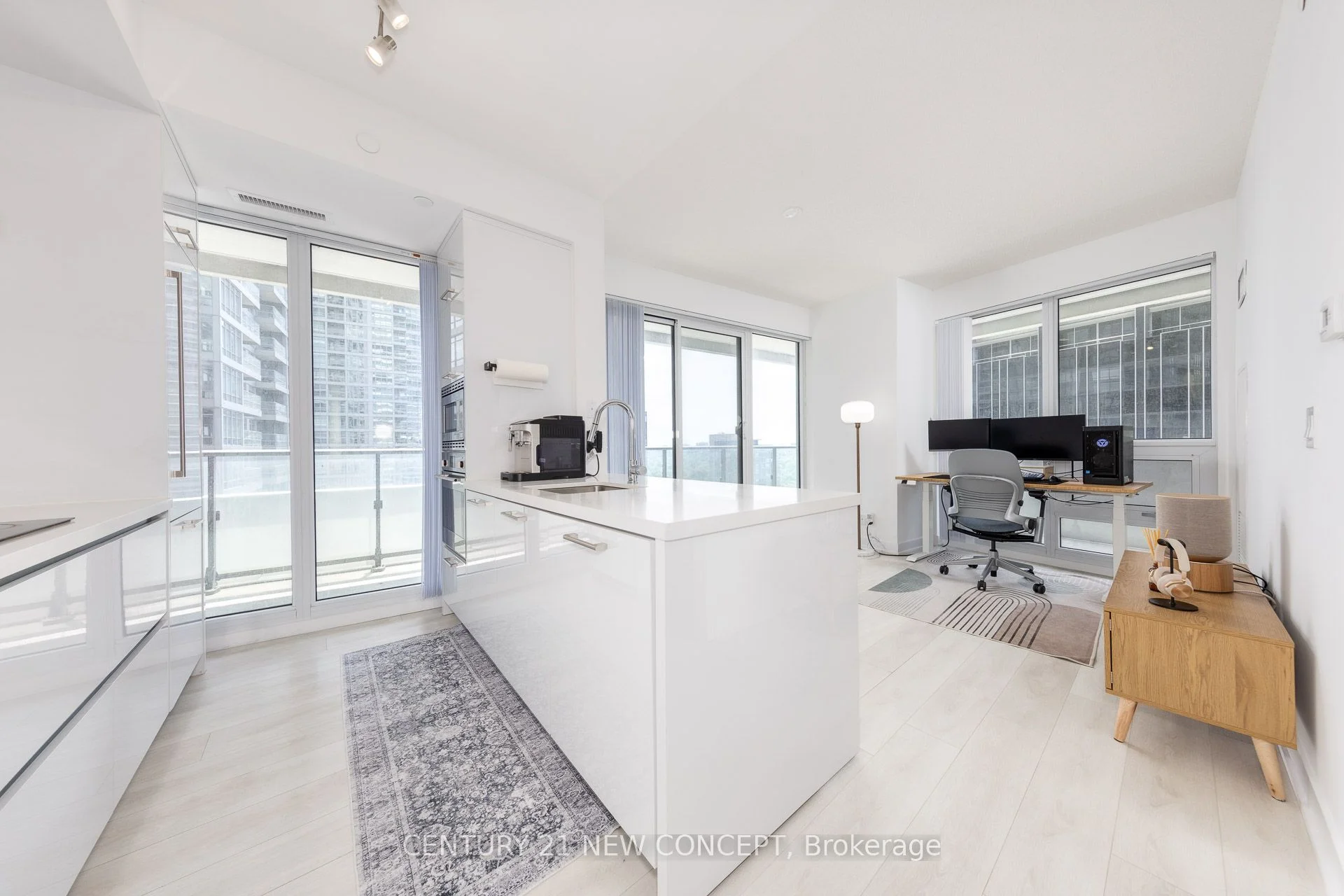 Condo Apartment in Toronto