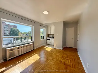 Condo Apartment in Toronto