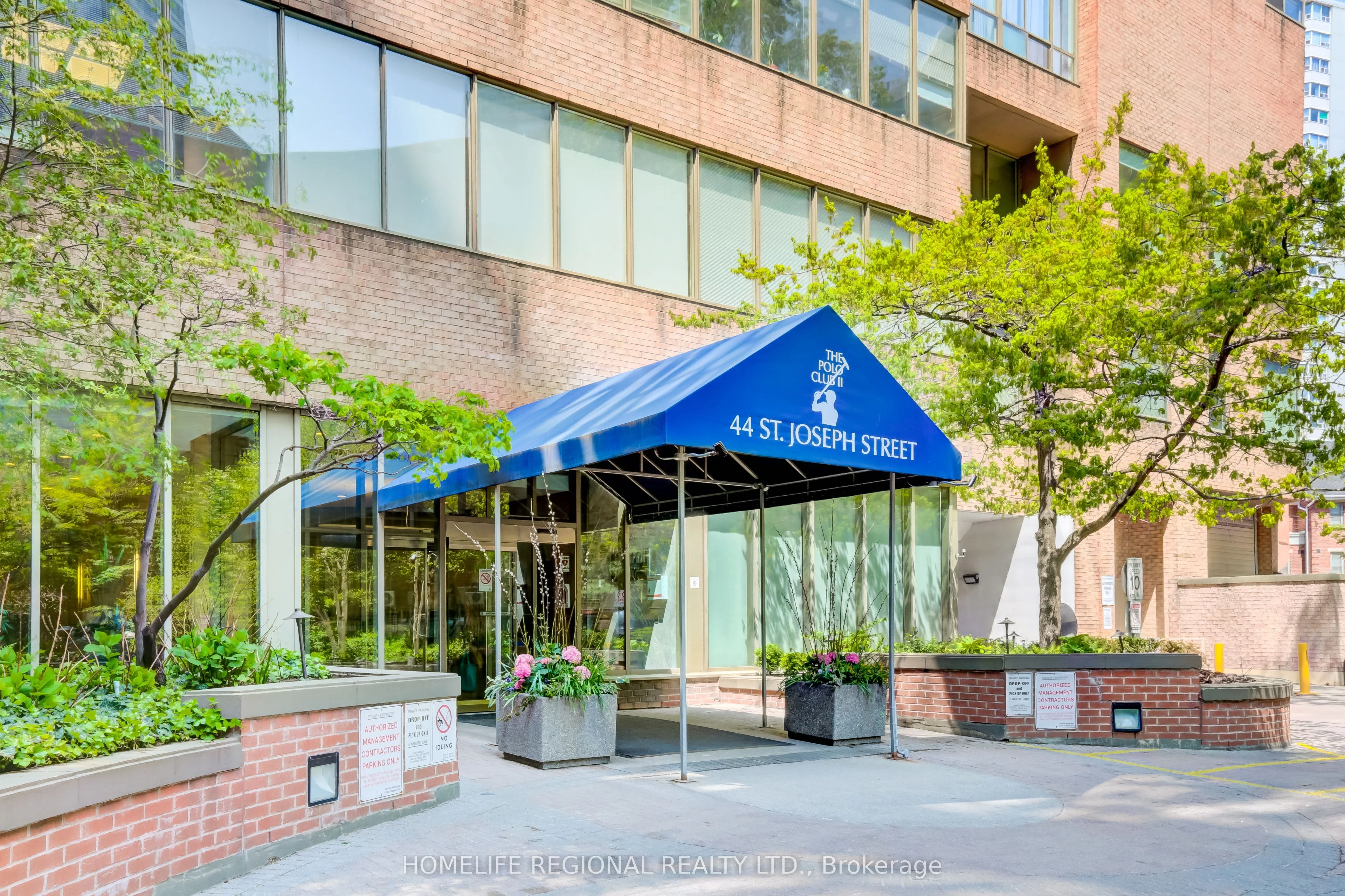 44 St Joseph Street 617, Toronto C01, On M4y 2w4