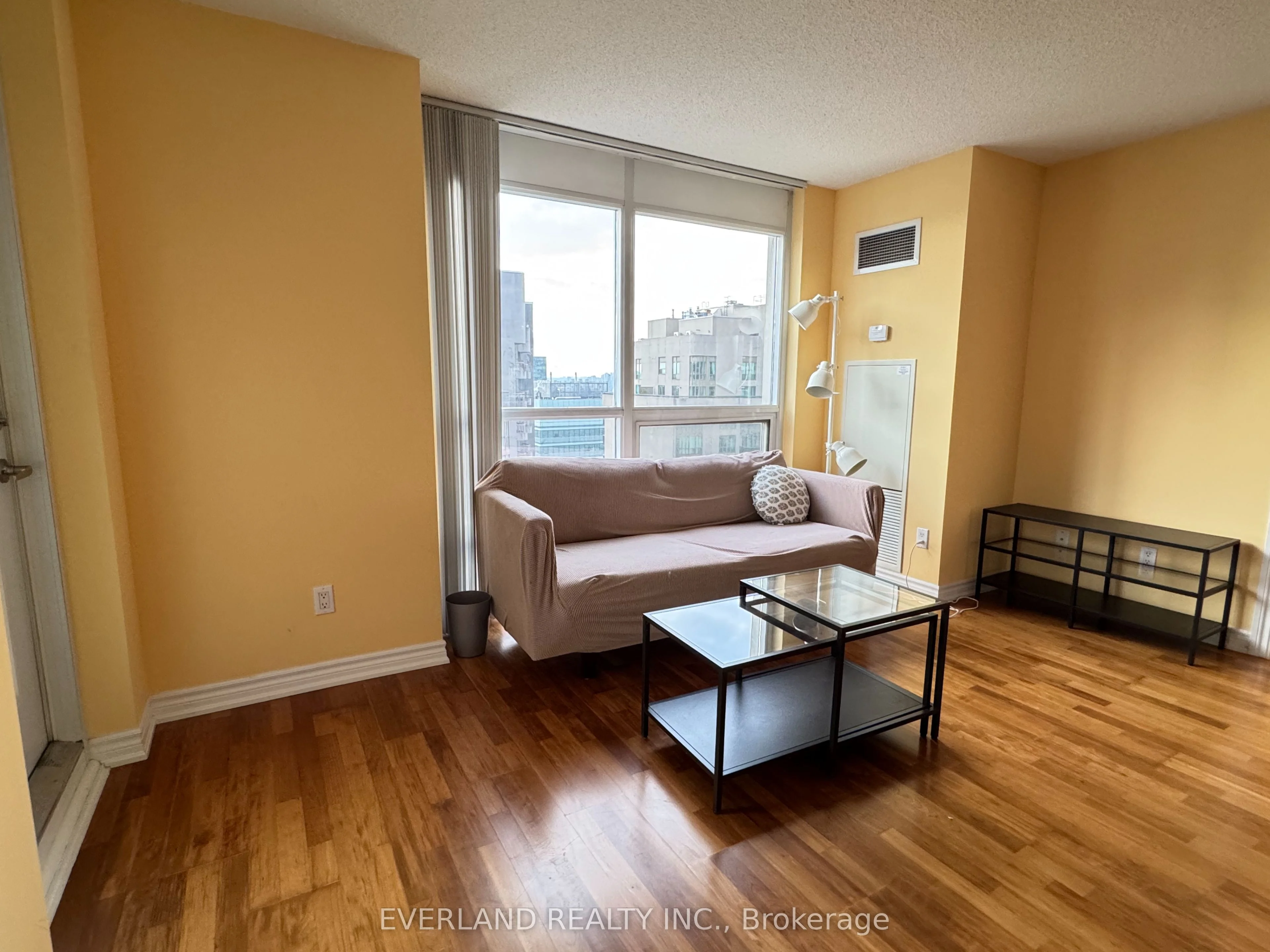 761 Bay Street 3009, Toronto C01, ON M5G 2R2