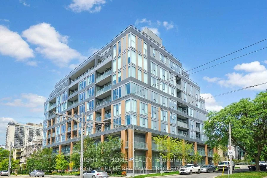 6 Parkwood Avenue 715, Toronto C03, ON M4V 0A2