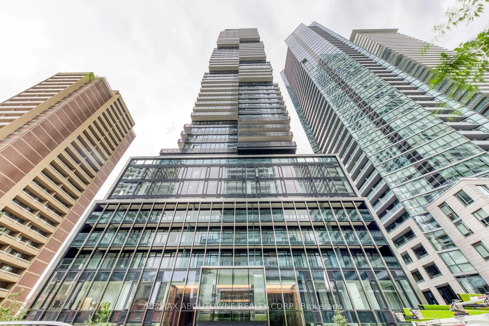 55 Charles Street E 1807, Toronto C08, ON M4Y 1S9