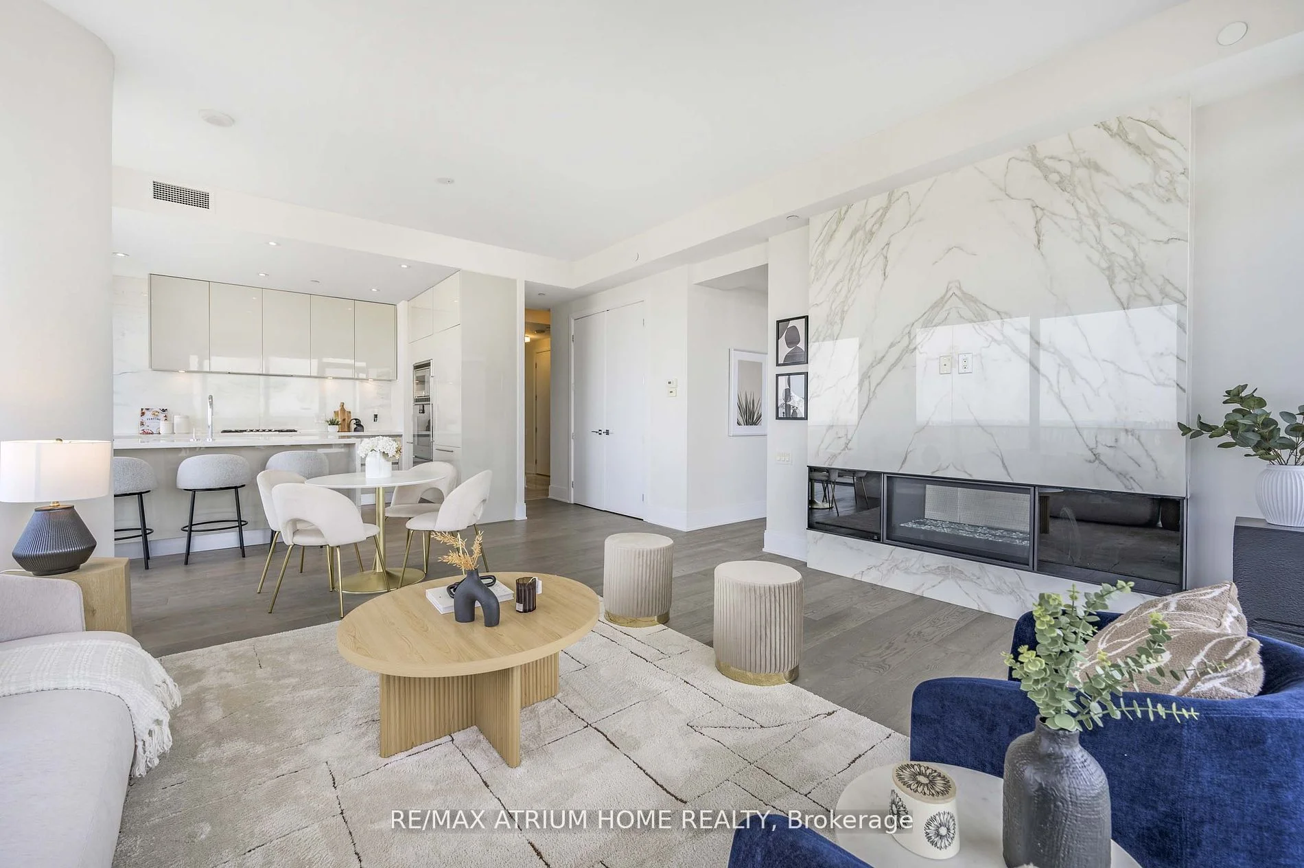 42 Charles Street E PH 5305, Toronto C08, ON M4Y 1T4