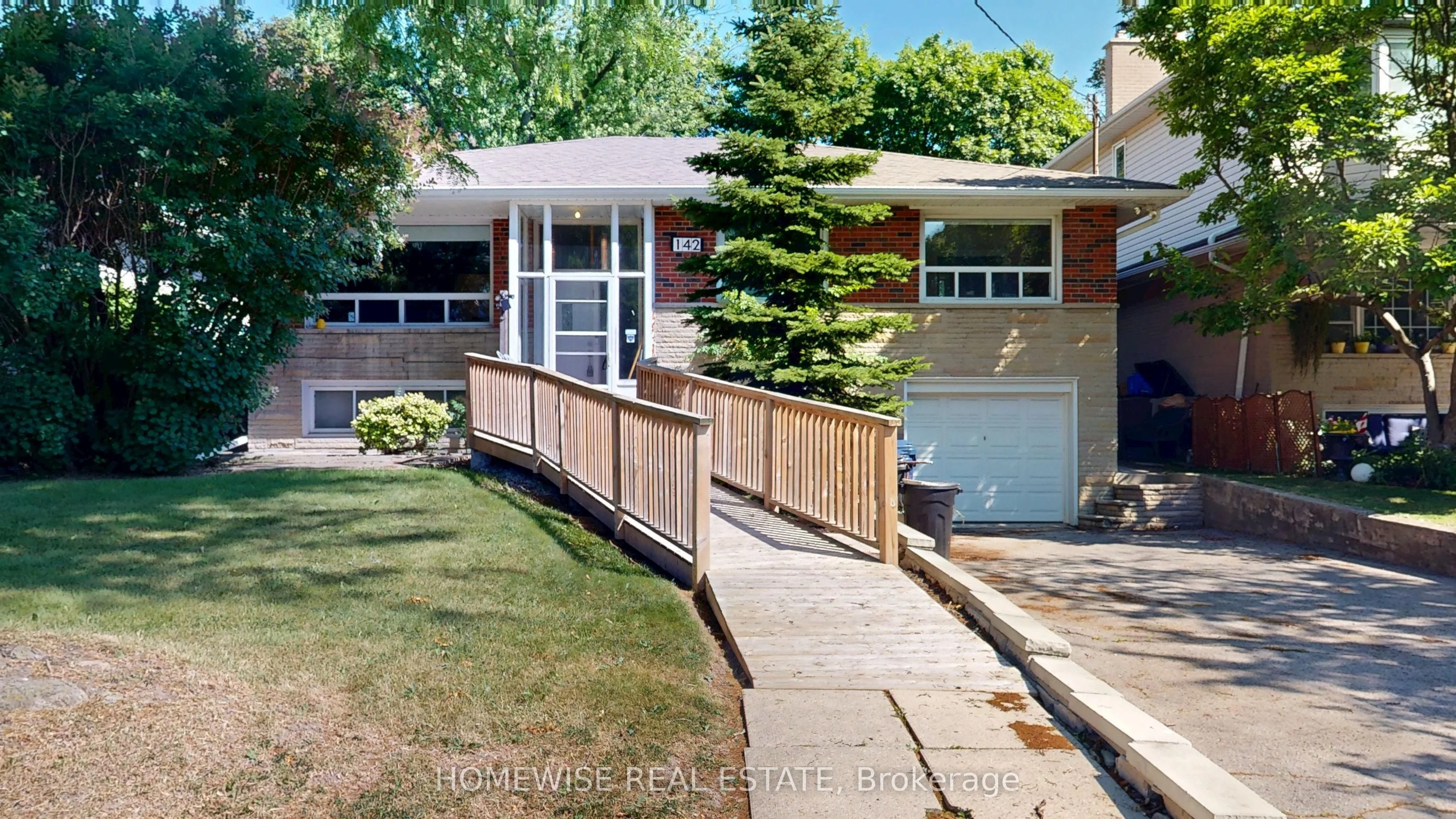 142 Betty Ann Drive, Toronto C07, ON M2N 1X4