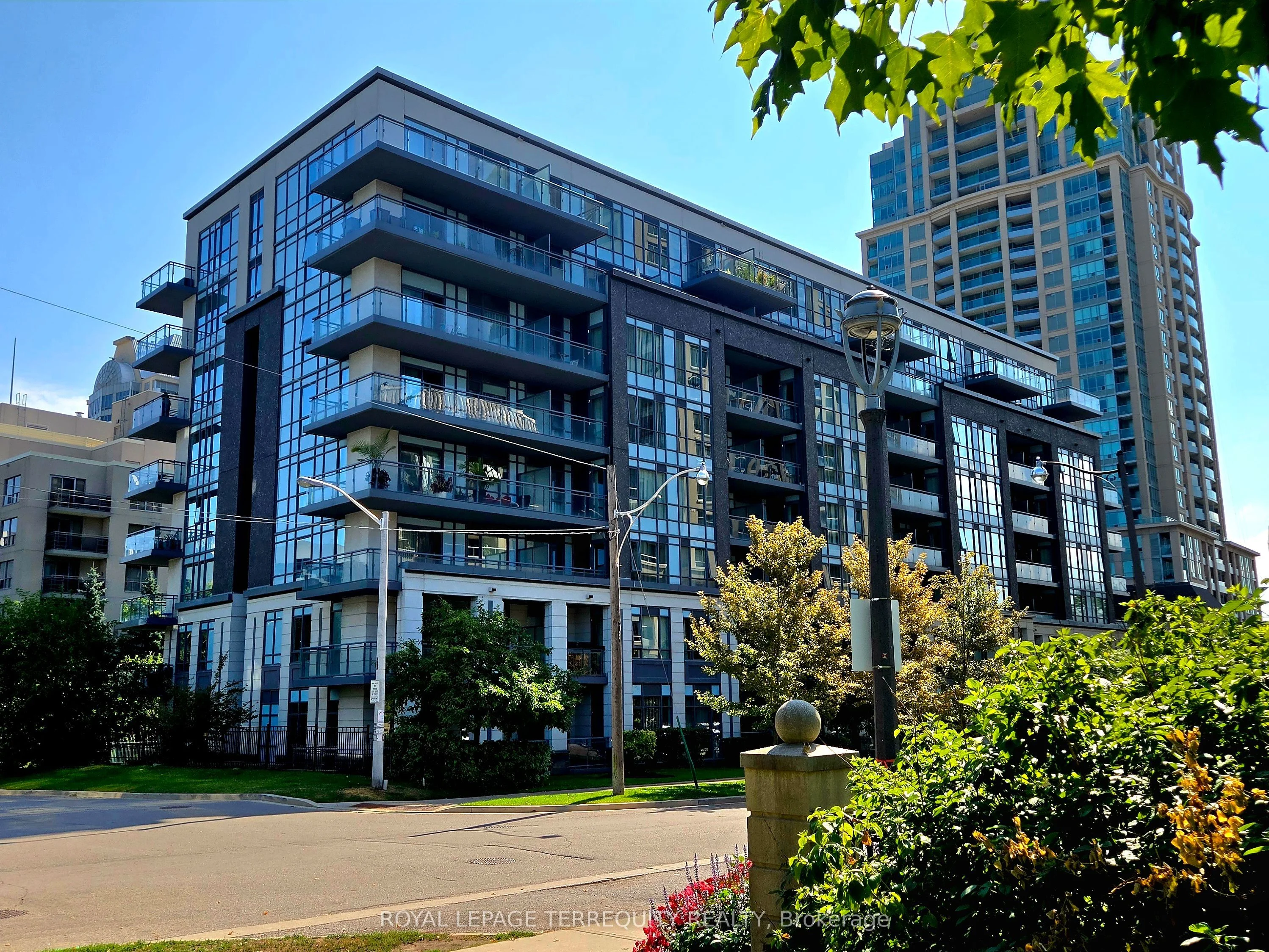 17 Kenaston Gardens 601, Toronto C15, ON M2K 0B9