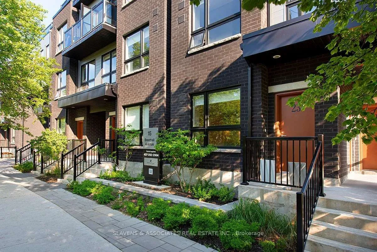 15 Brenthall Avenue 23, Toronto C07, On M2r 1n1
