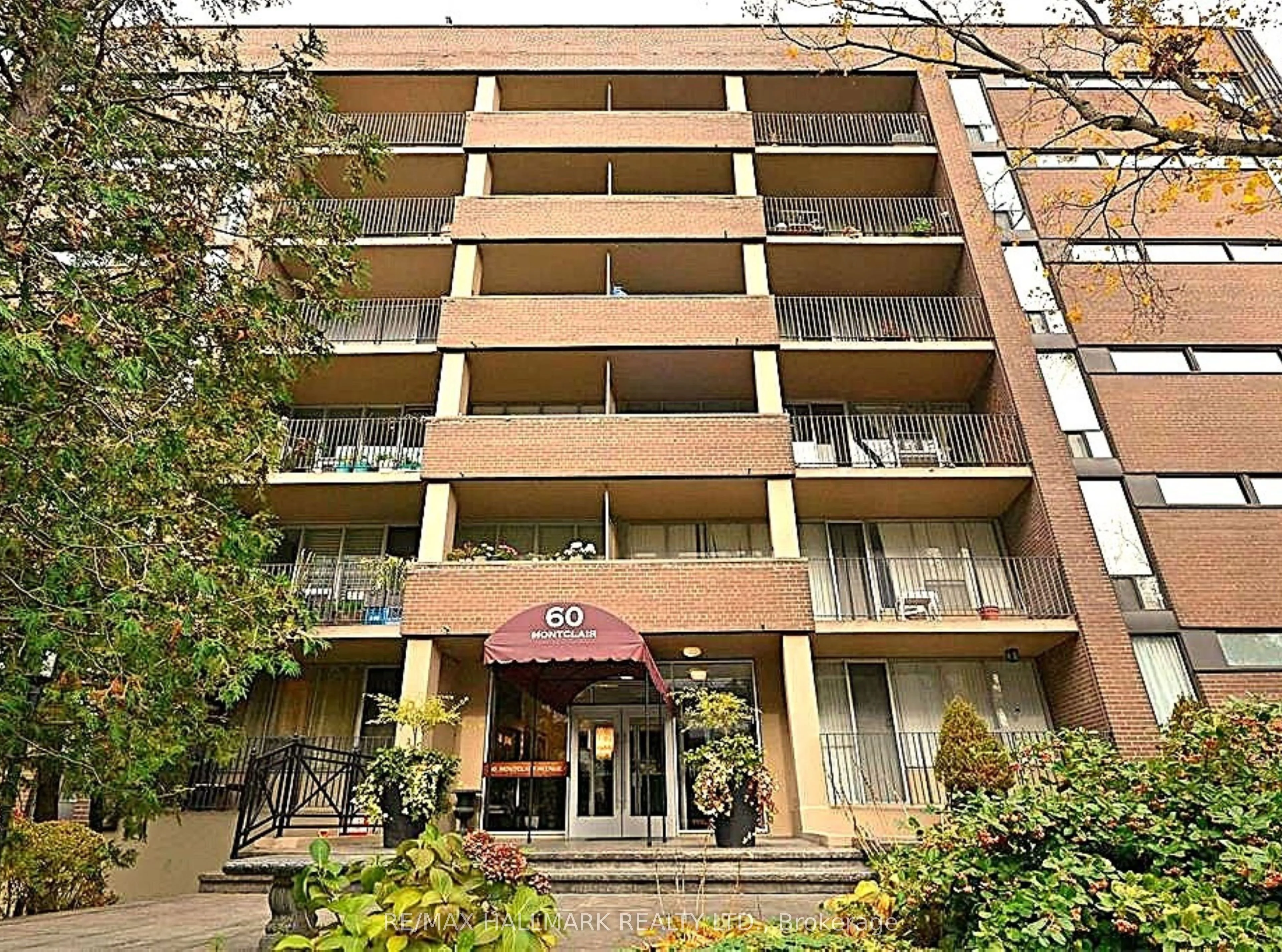 60 Montclair Avenue 505, Toronto C03, ON M5P 1P7
