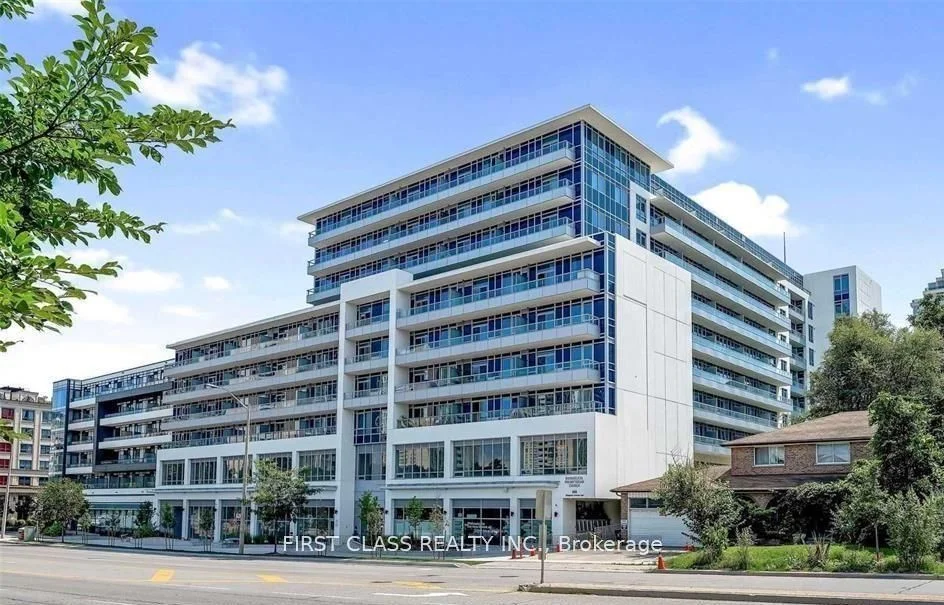 Condo Apartment in Toronto