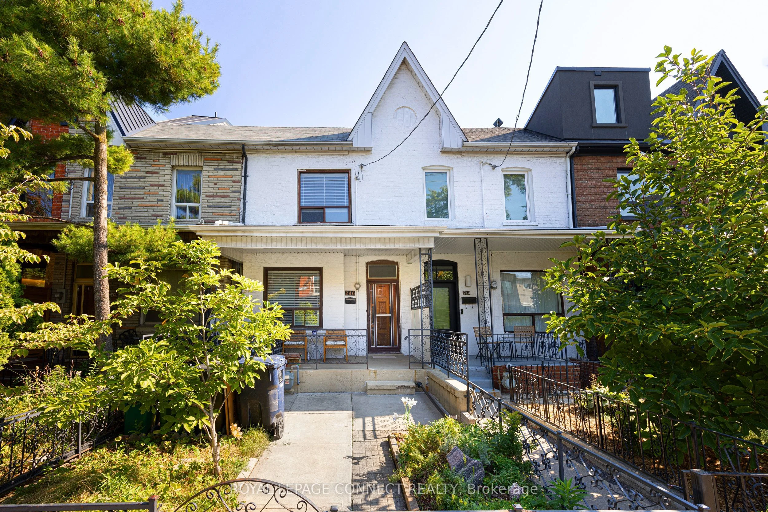 246 Niagara Street Main, Toronto C01, ON M6J 2L4